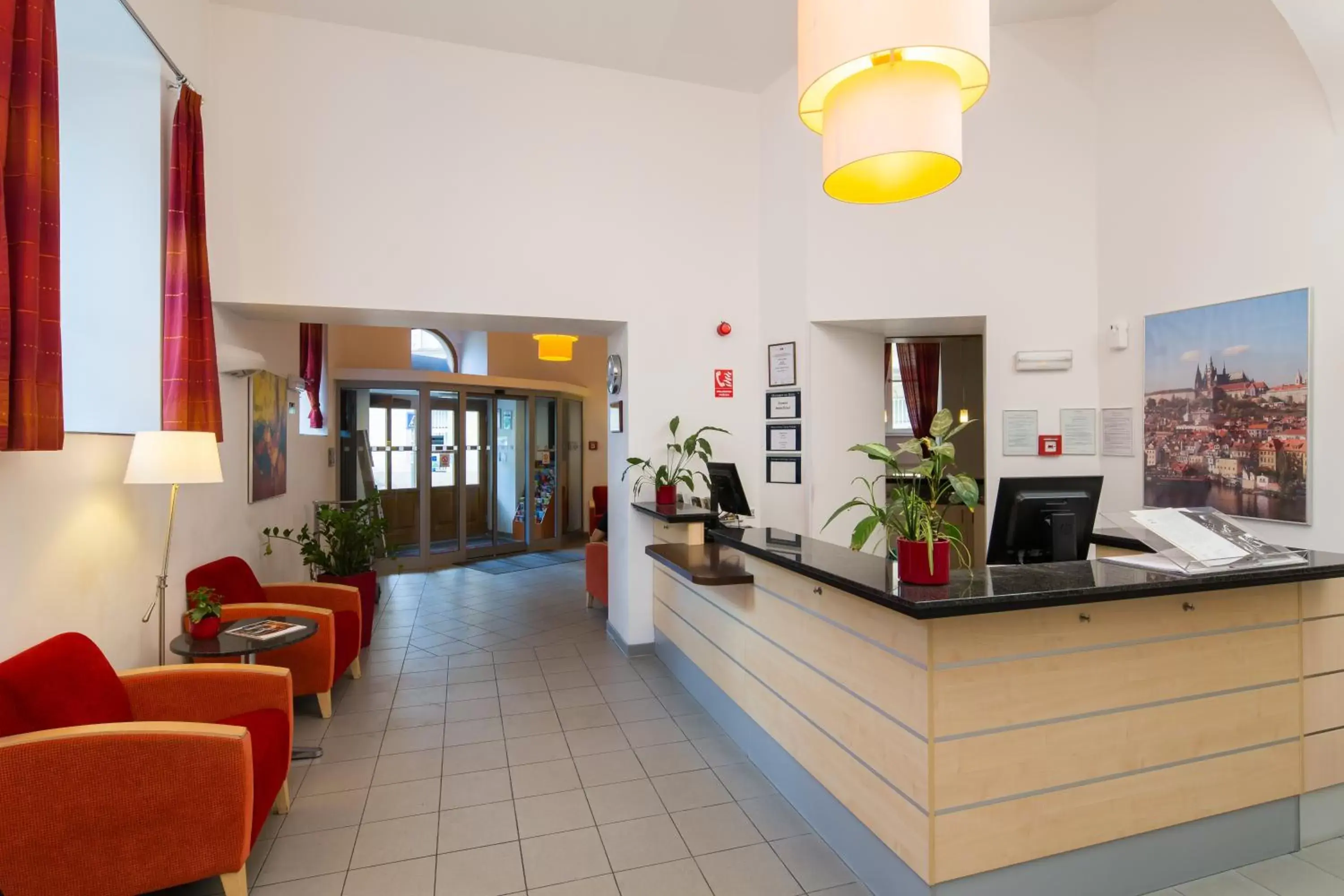 Lobby or reception, Lounge/Bar in Exe City Park Hotel