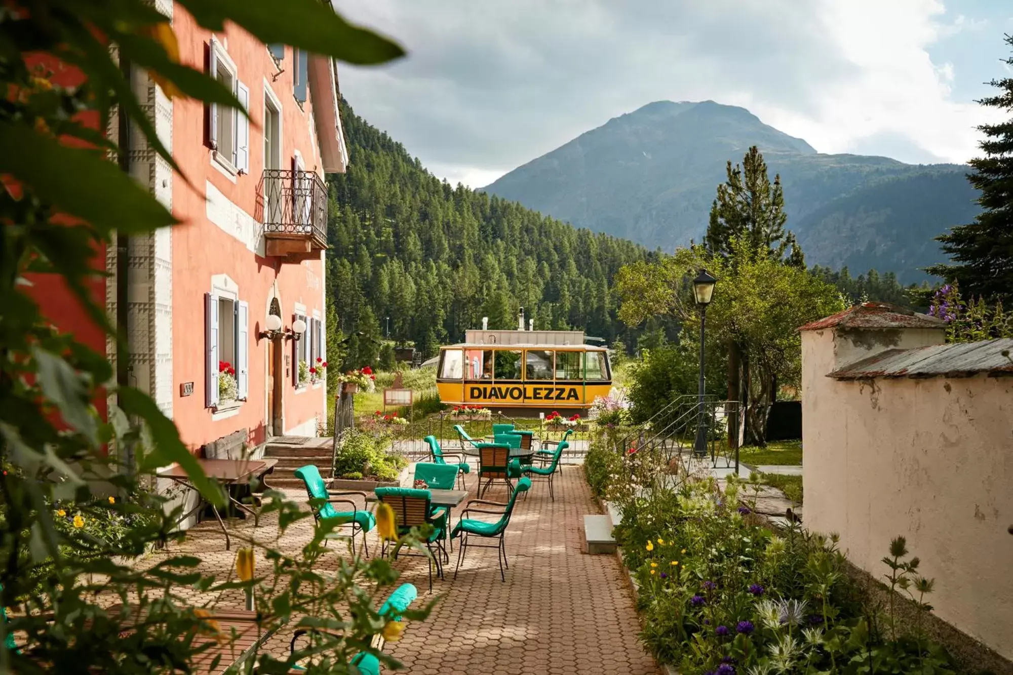 Balcony/Terrace in Hotel Steinbock Pontresina