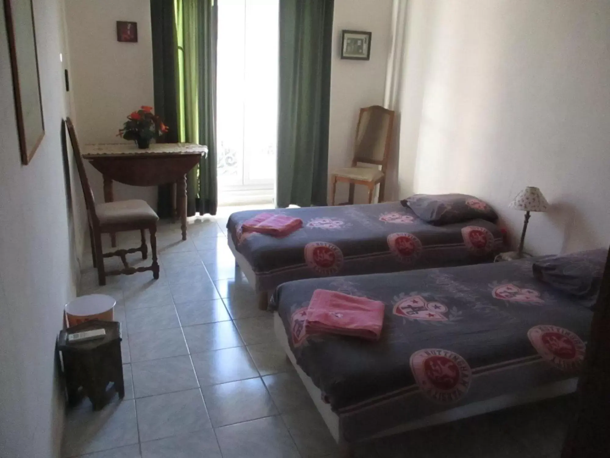 Bedroom, Bed in Chez Brigitte Guesthouse