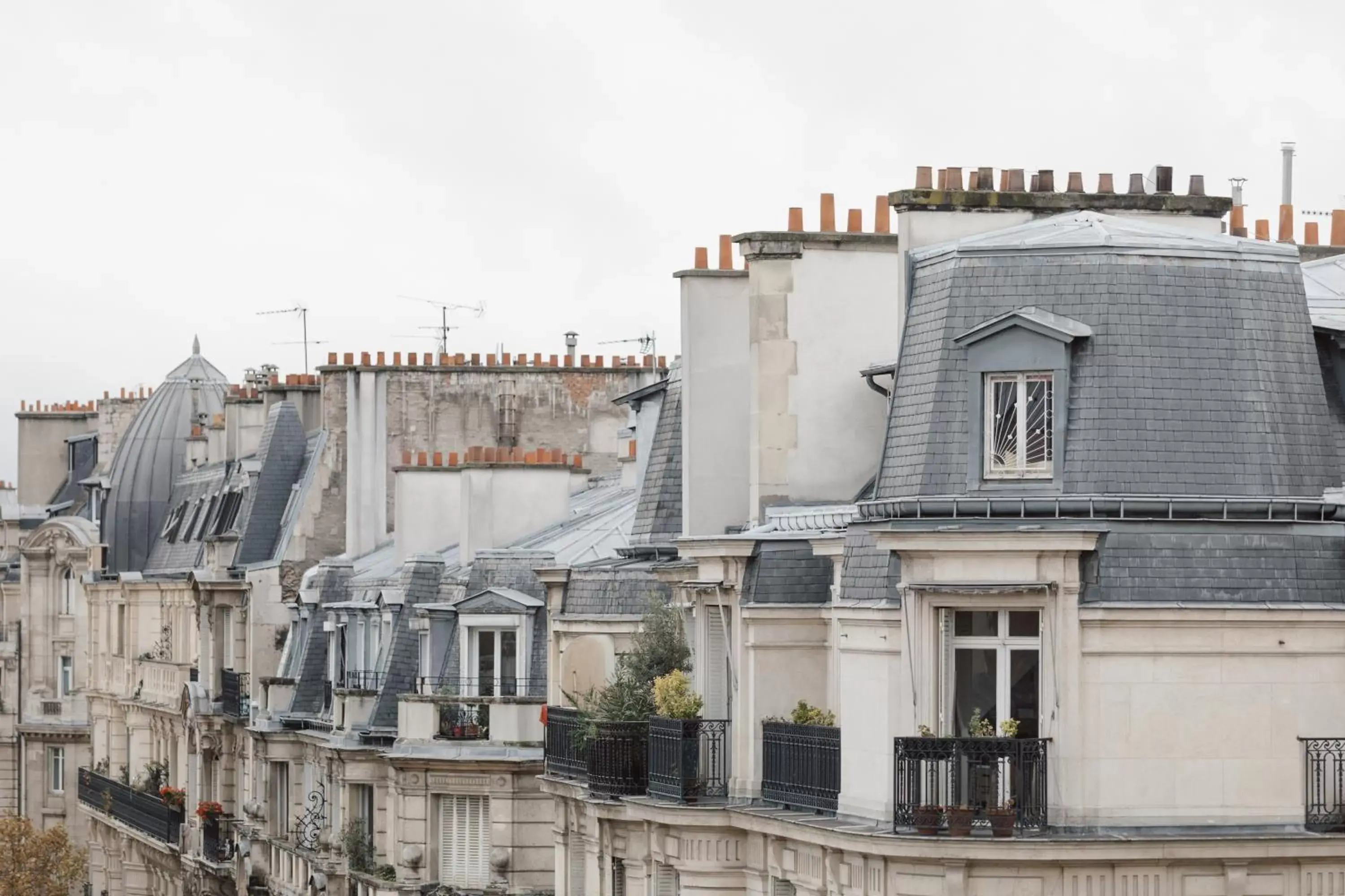 Street view in XO Hotel Paris