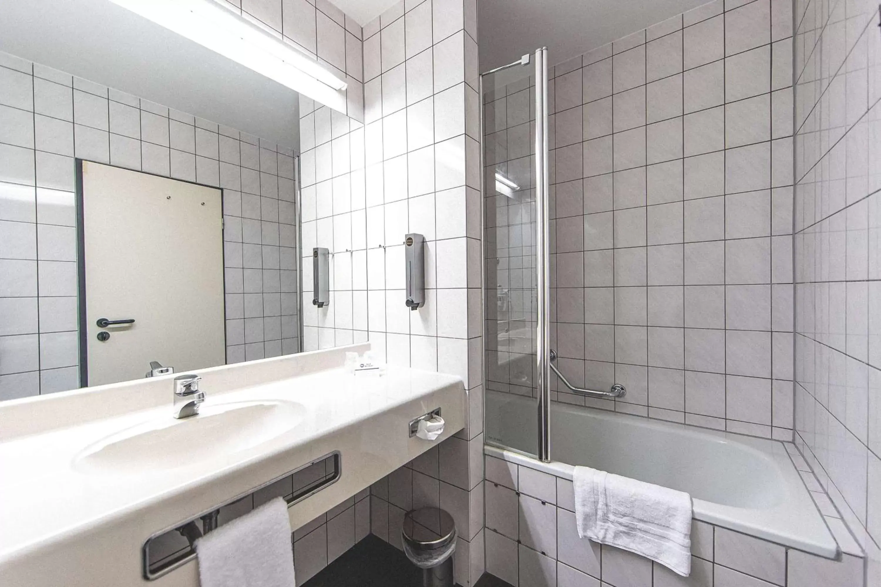 Bathroom in Best Western PLAZA Hotel Grevenbroich