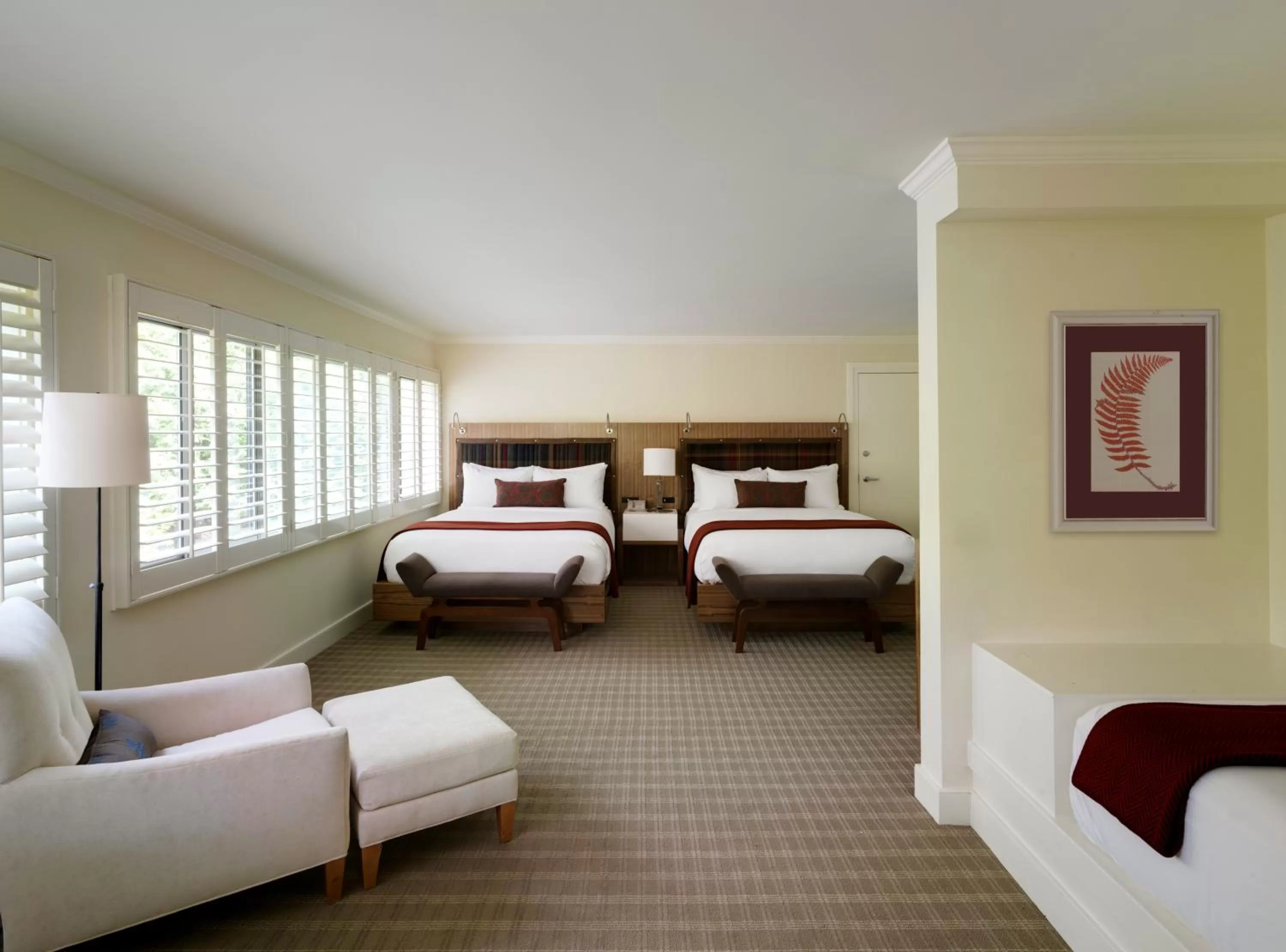 Bed in Topnotch Resort