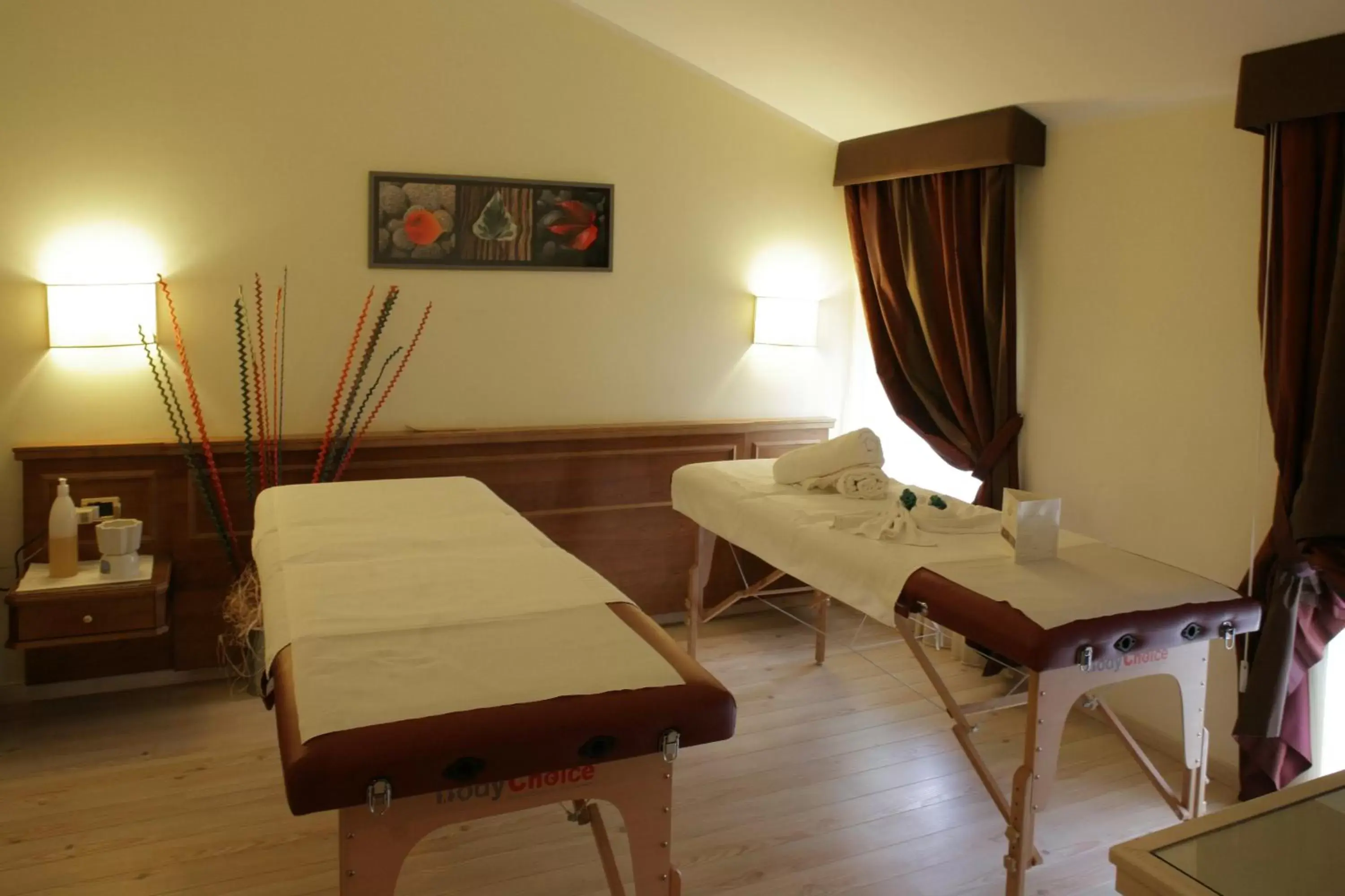 Spa and wellness centre/facilities, Bed in Hotel Valentino