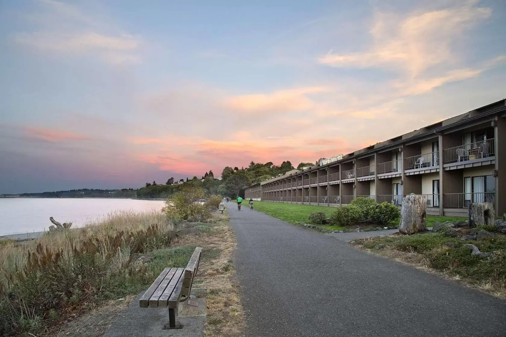 Property building in Red Lion Hotel Port Angeles Harbor