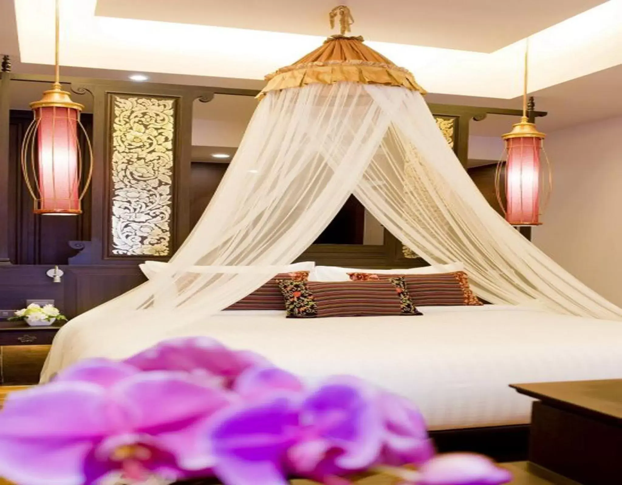 Decorative detail, Bed in Siripanna Villa Resort & Spa Chiang Mai -SHA Extra Plus