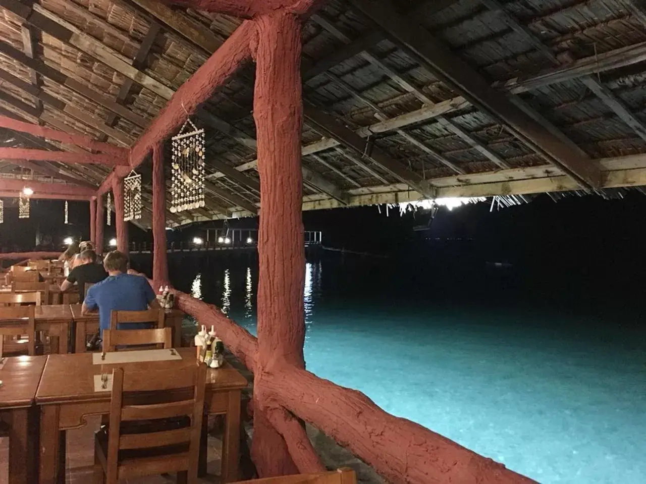 Restaurant/places to eat in Koh Ngai Resort