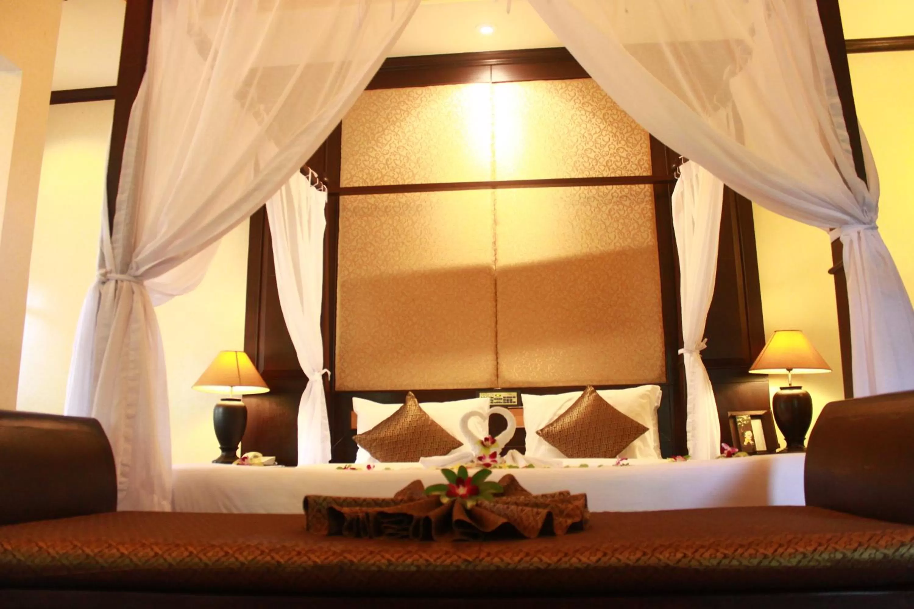 Bed in Mukdara Beach Villa & Spa Resort