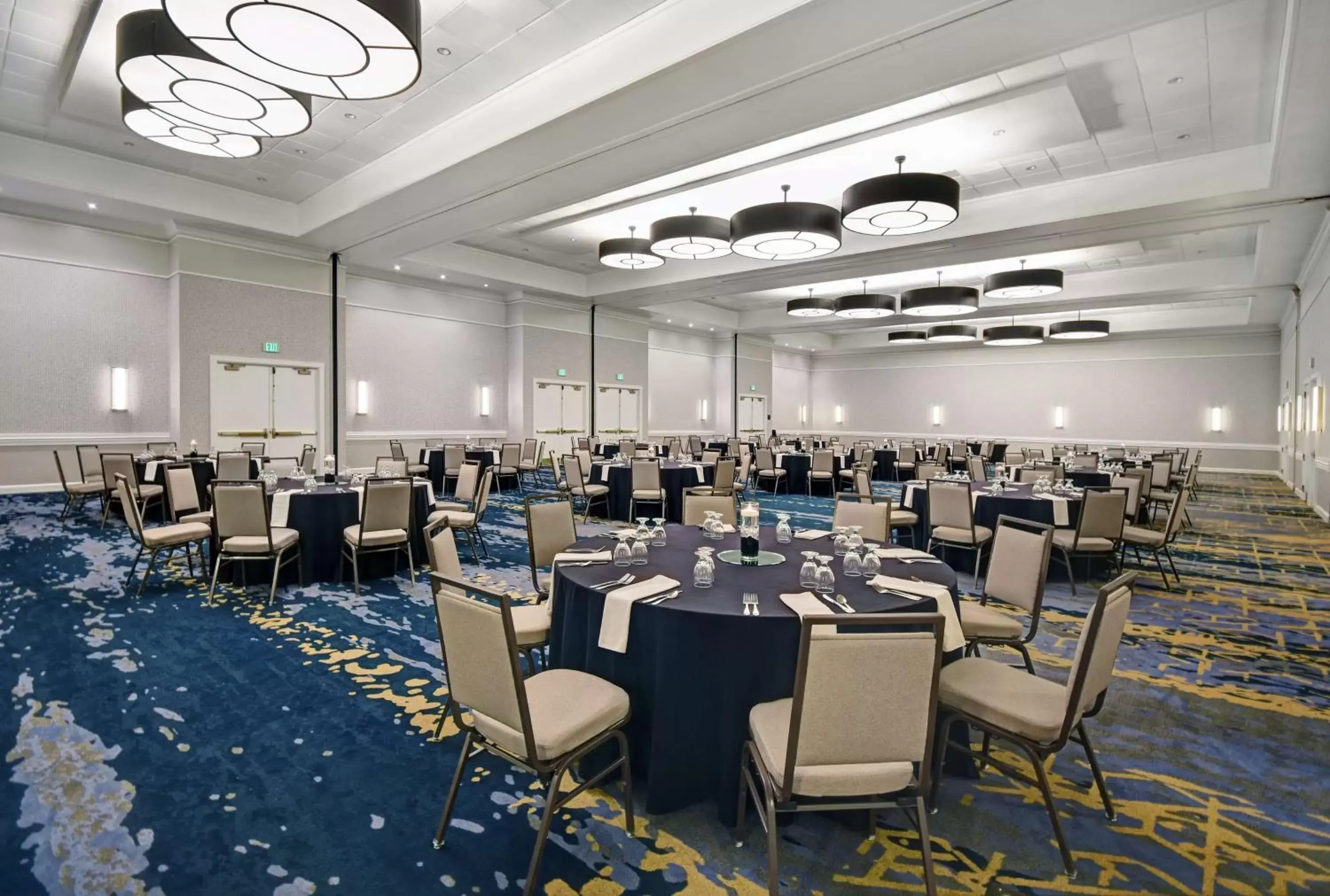 Meeting/conference room, Restaurant/Places to Eat in Hilton Peachtree City Atlanta Hotel & Conference Center