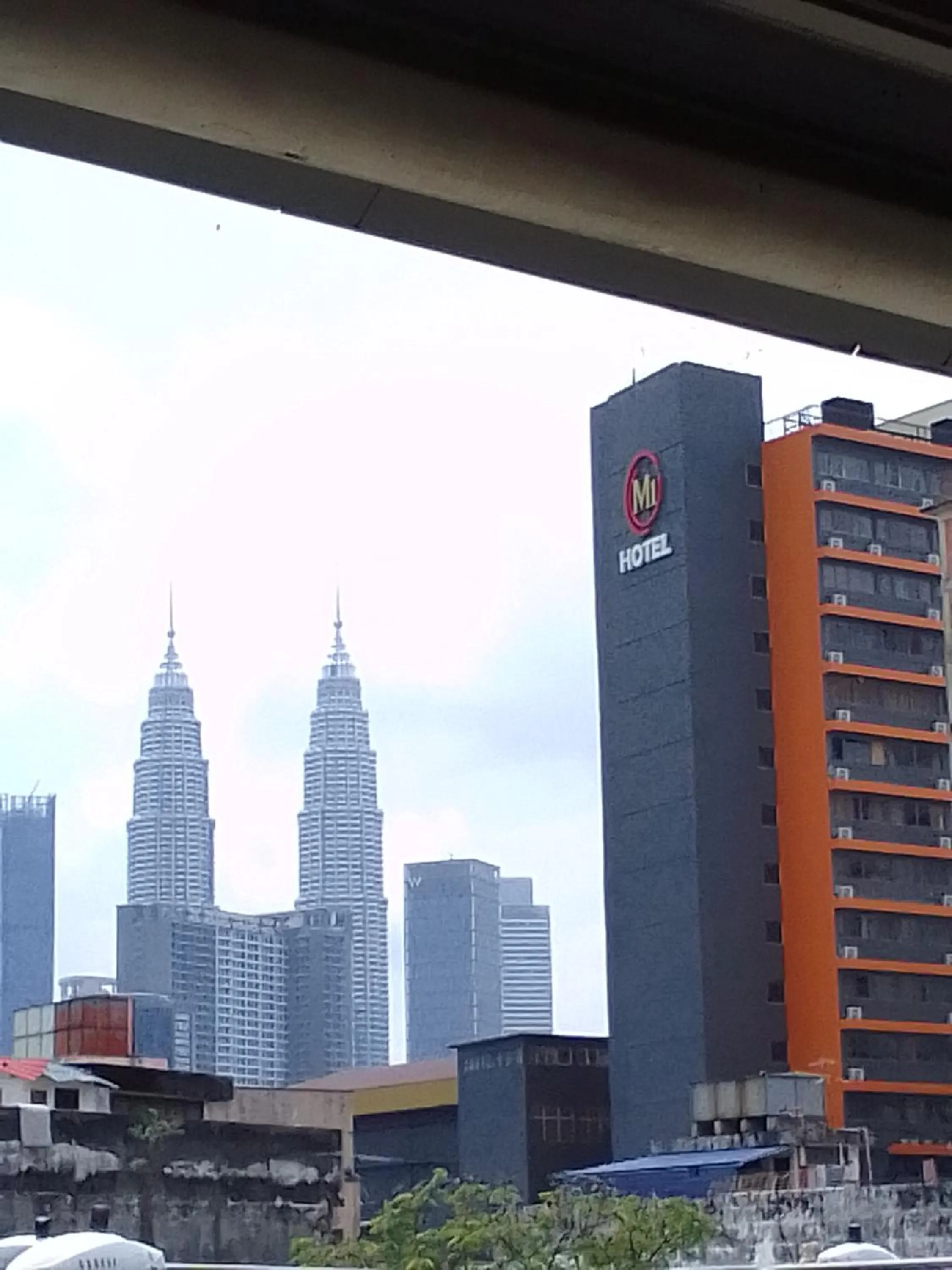 Property building in M1 City Center Hotel & Suites 