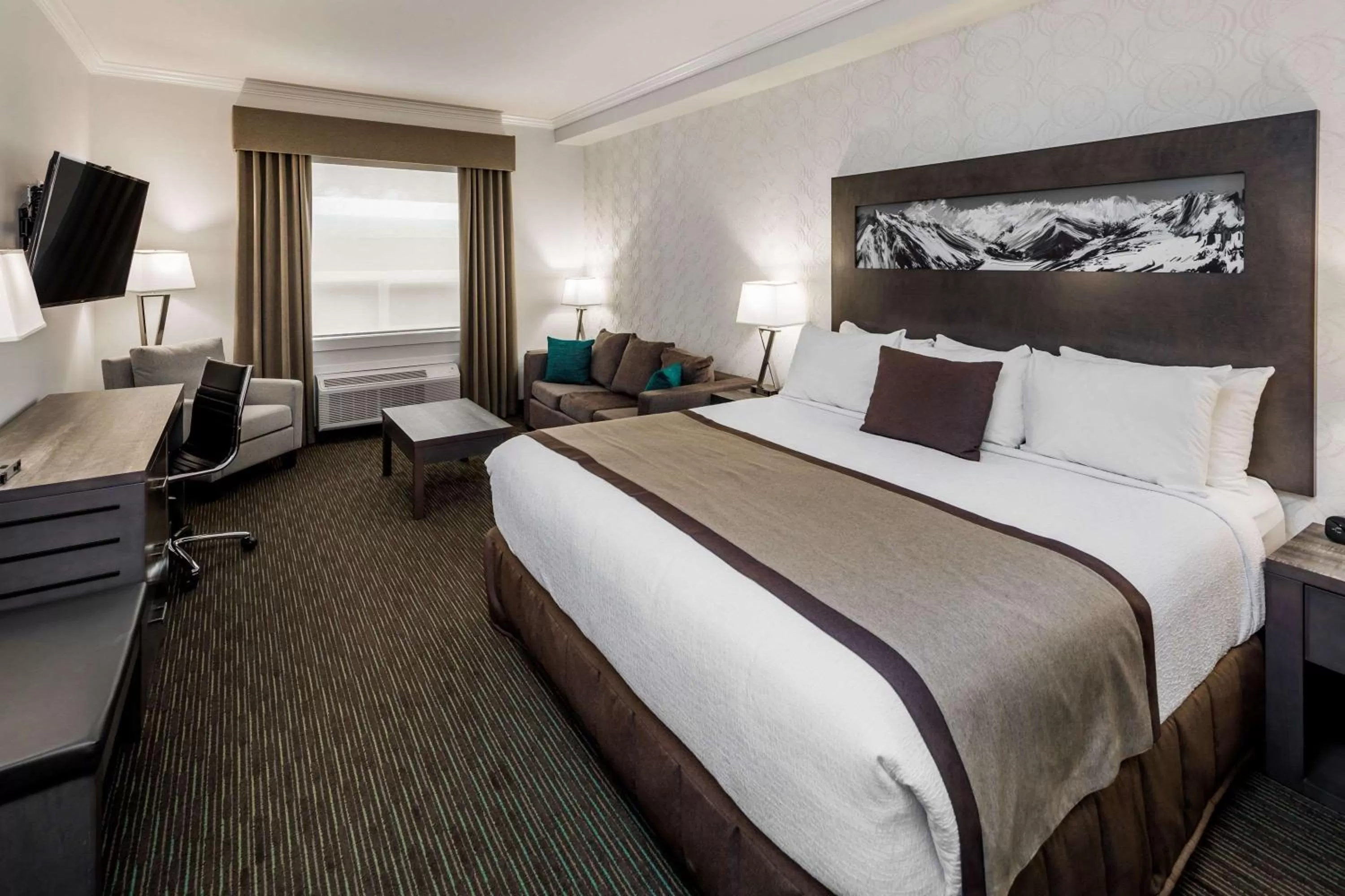 Photo of the whole room, Bed in Ramada by Wyndham Revelstoke