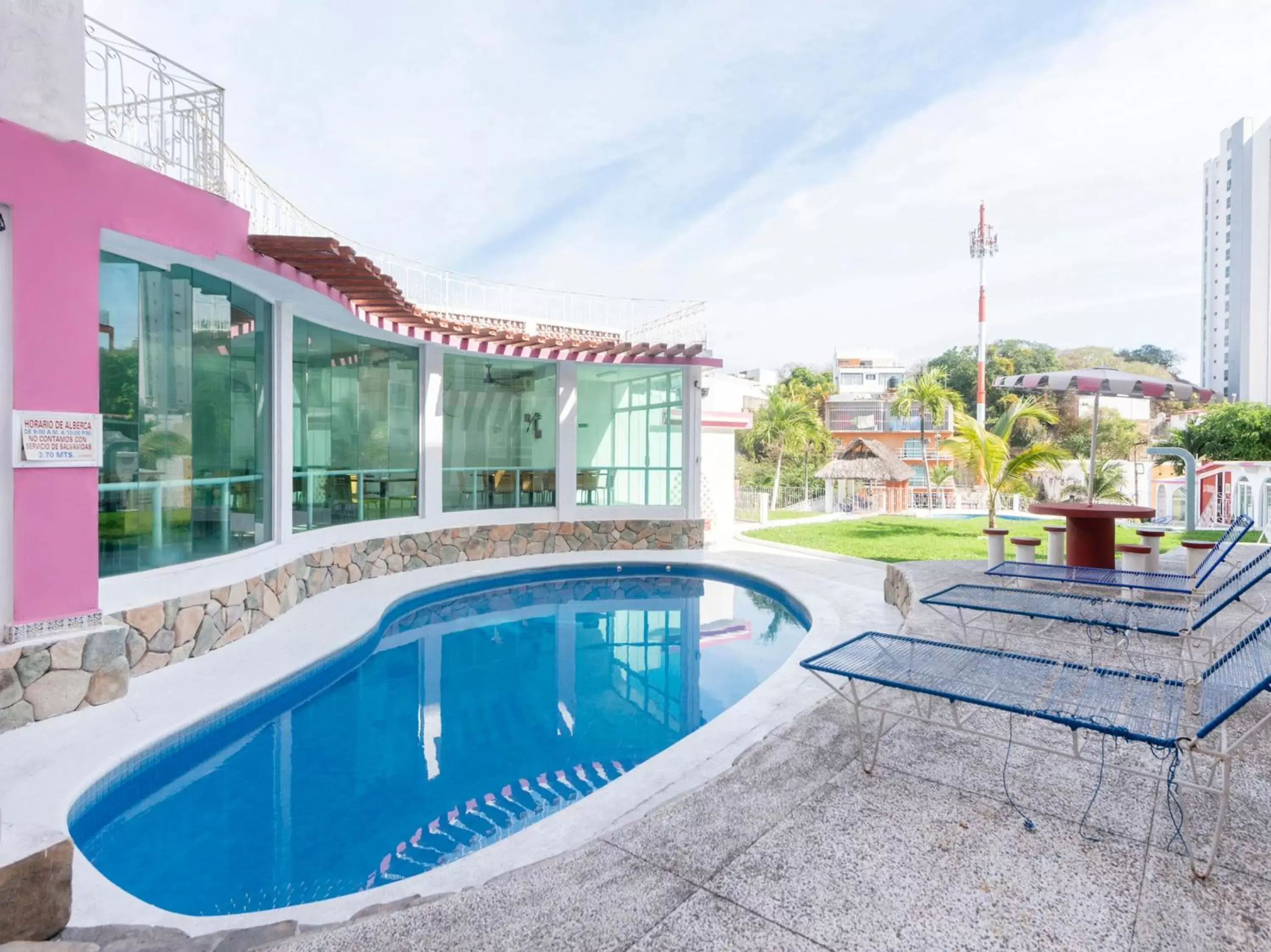 Swimming Pool in Capital O Hotel El Mejicano, Acapulco