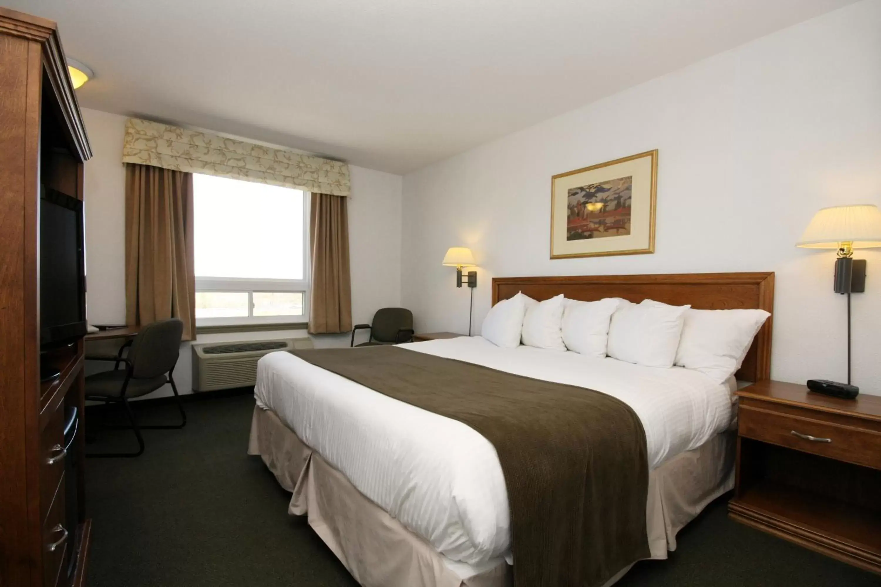 Photo of the whole room, Bed in Super 8 by Wyndham Truro NS