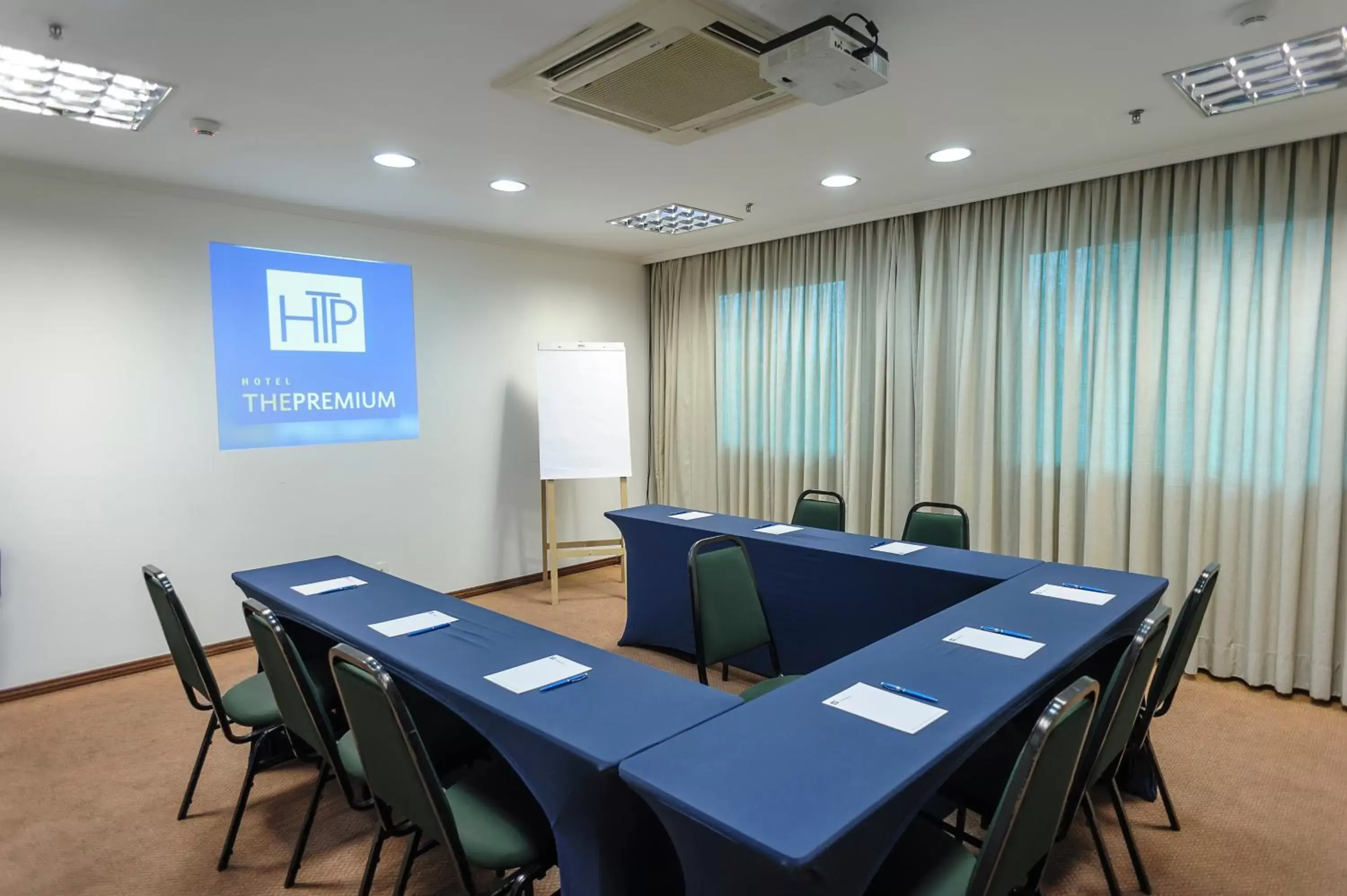 Business facilities in Hotel The Premium