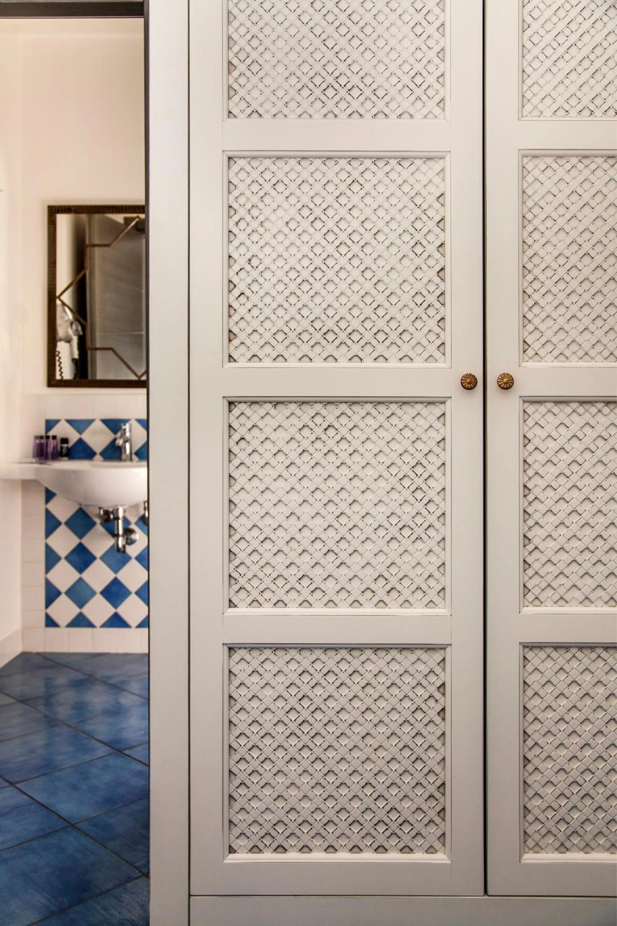 Decorative detail in Hotel Cutimare - Aeolian Charme