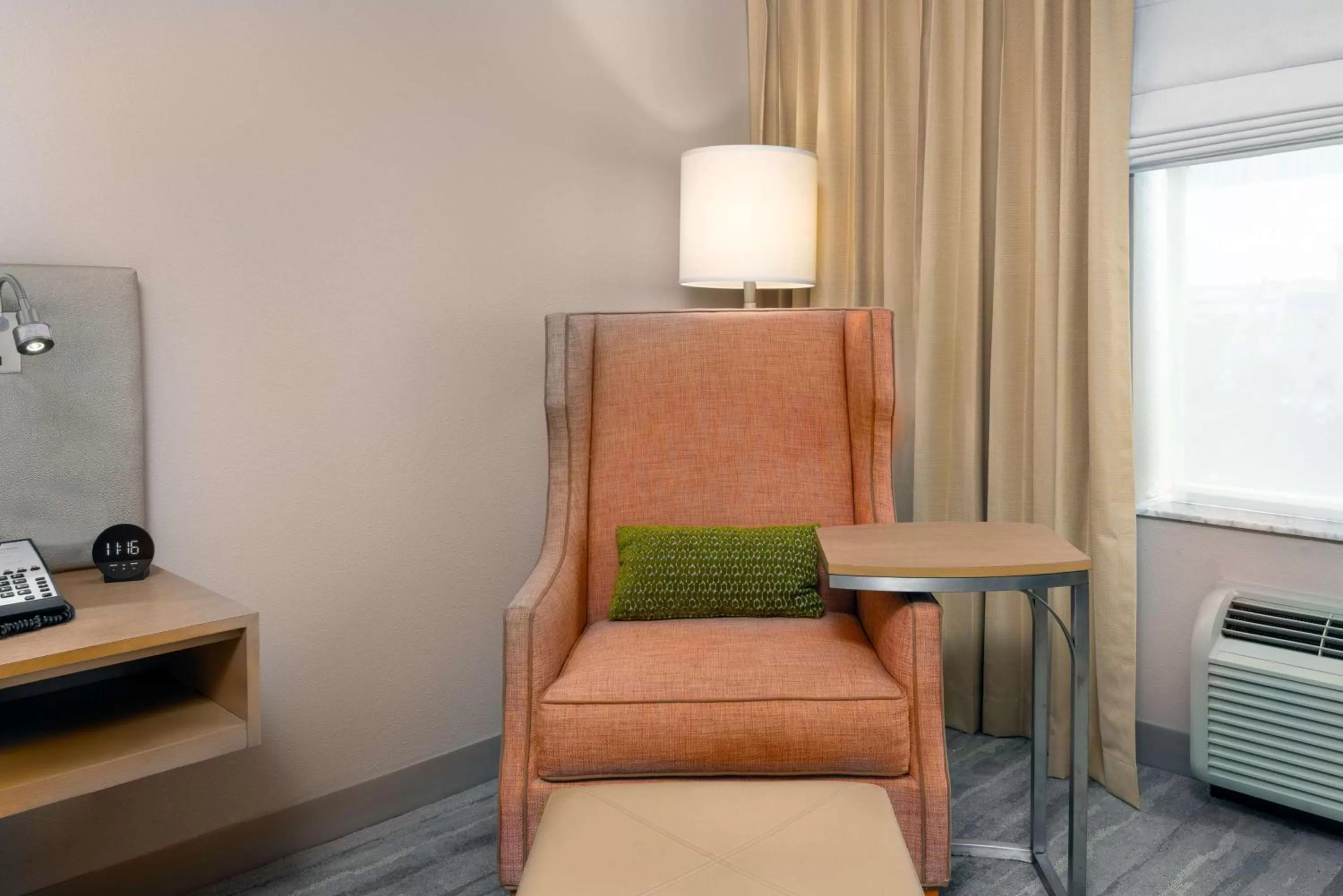 Photo of the whole room in Hilton Garden Inn Ft. Lauderdale SW/Miramar