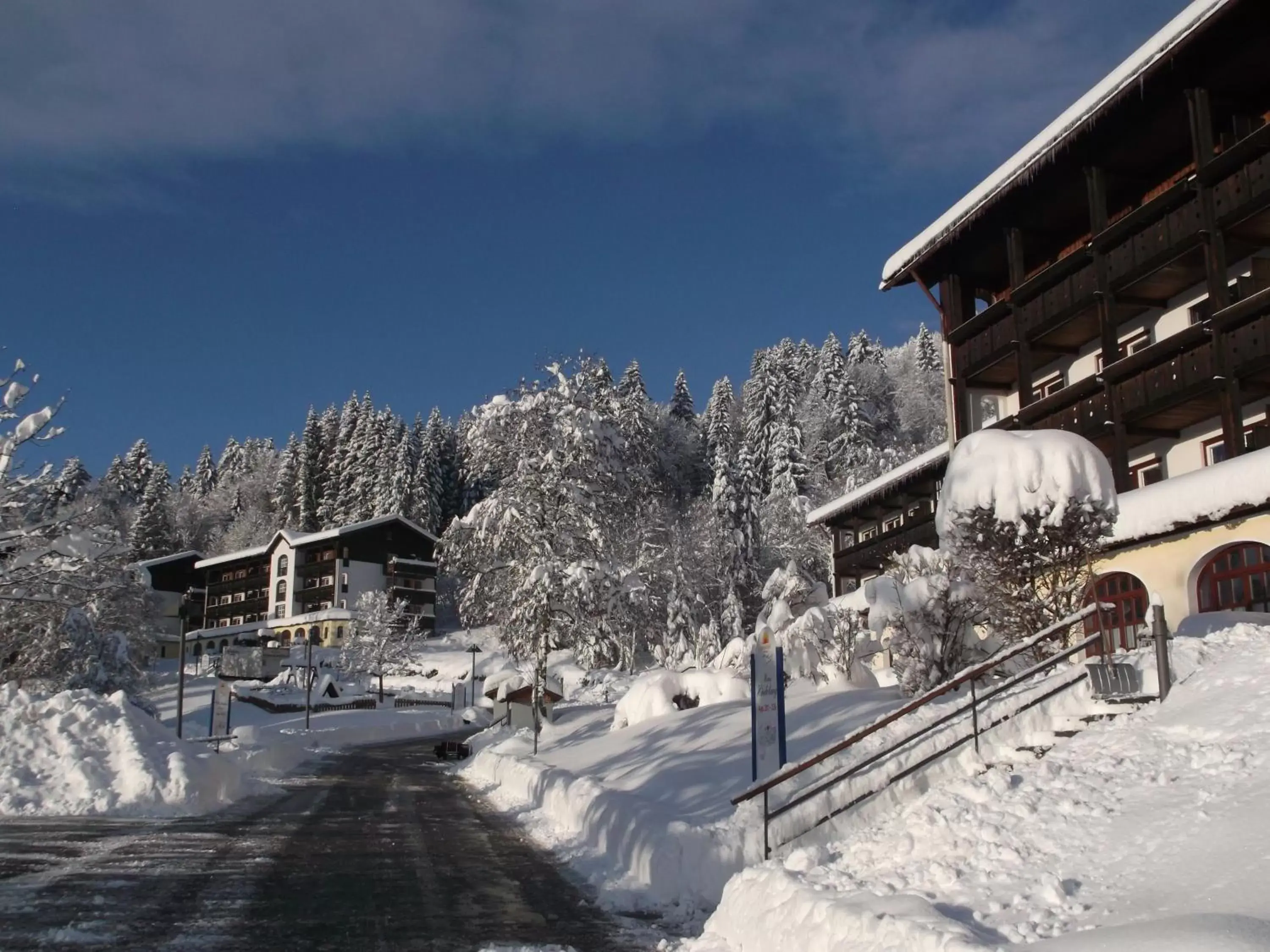 Facade/entrance, Winter in MONDI Resort und Chalet Oberstaufen