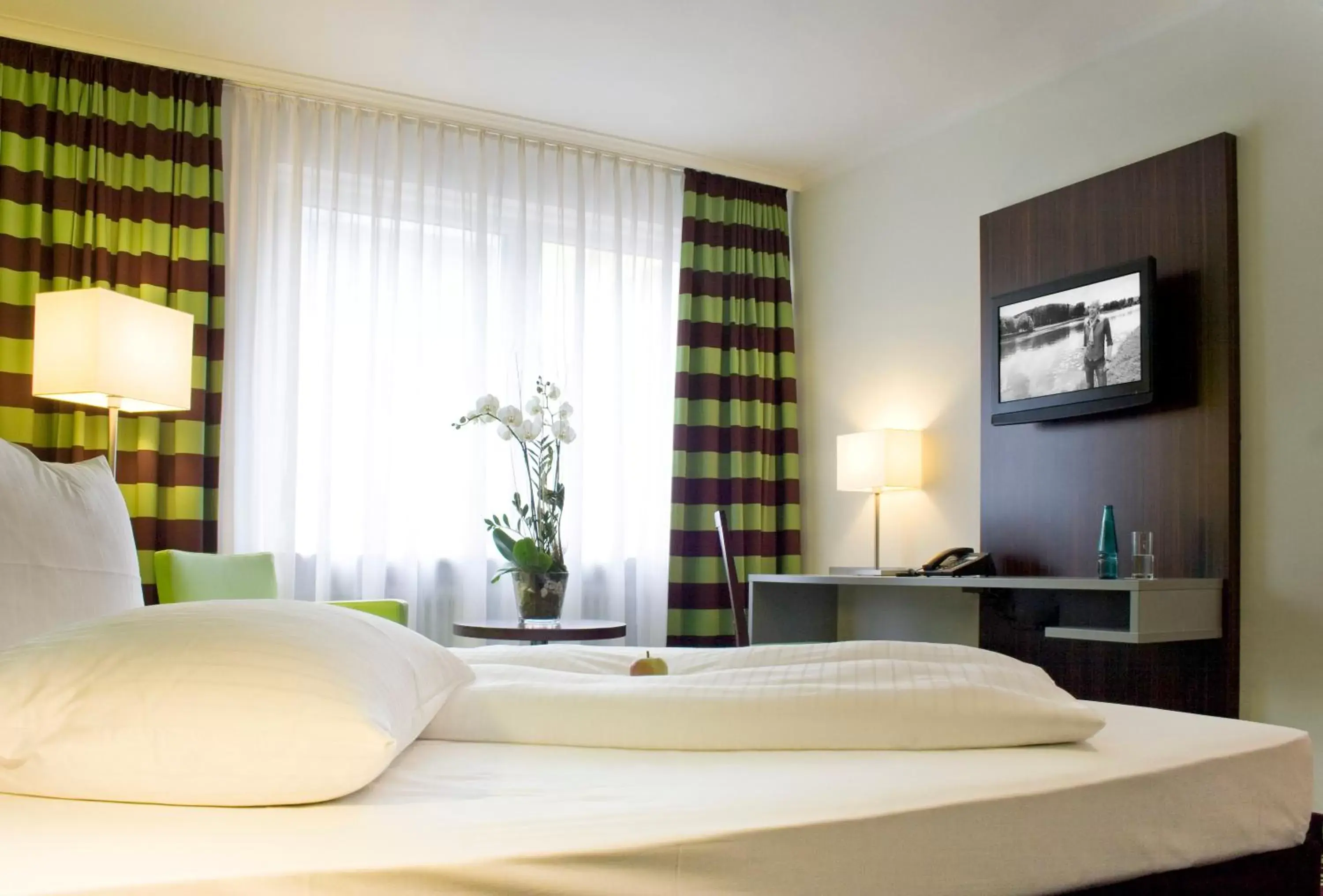 Bed in Hotel Metropol by Maier Privathotels