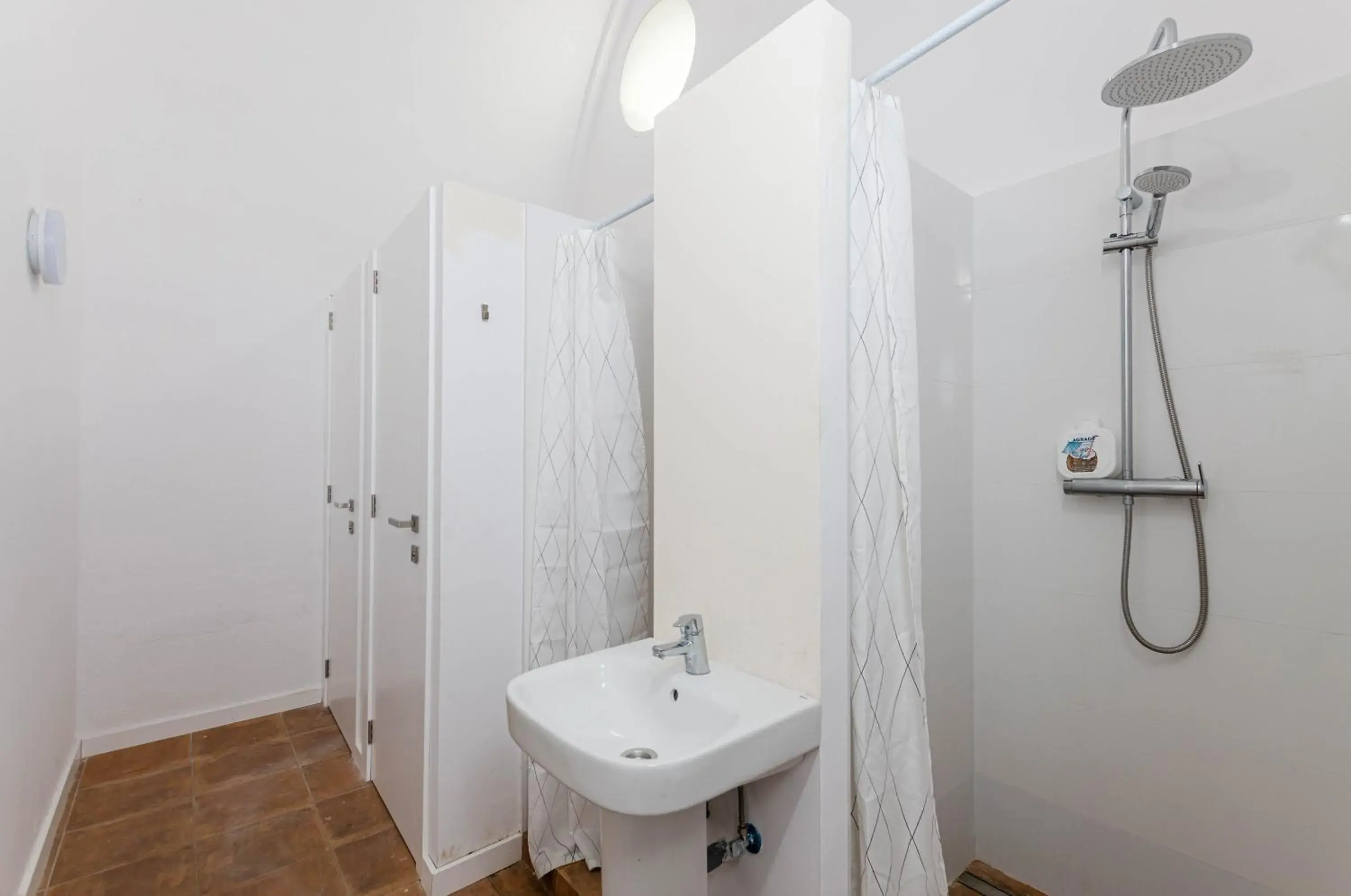 Bathroom in Urban Hostel Palma - Albergue Juvenil - Youth Hostel