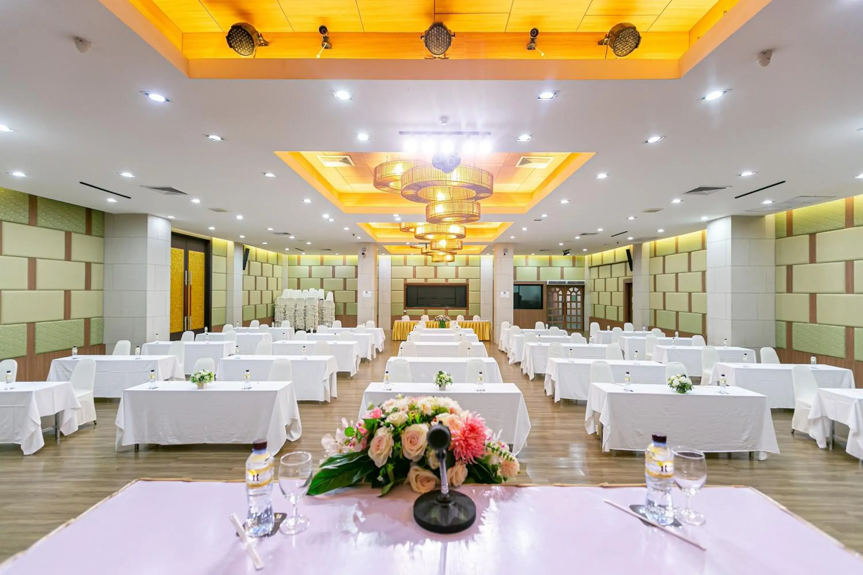 Banquet/Function facilities, Banquet Facilities in Grand Ratchapruek Hotel