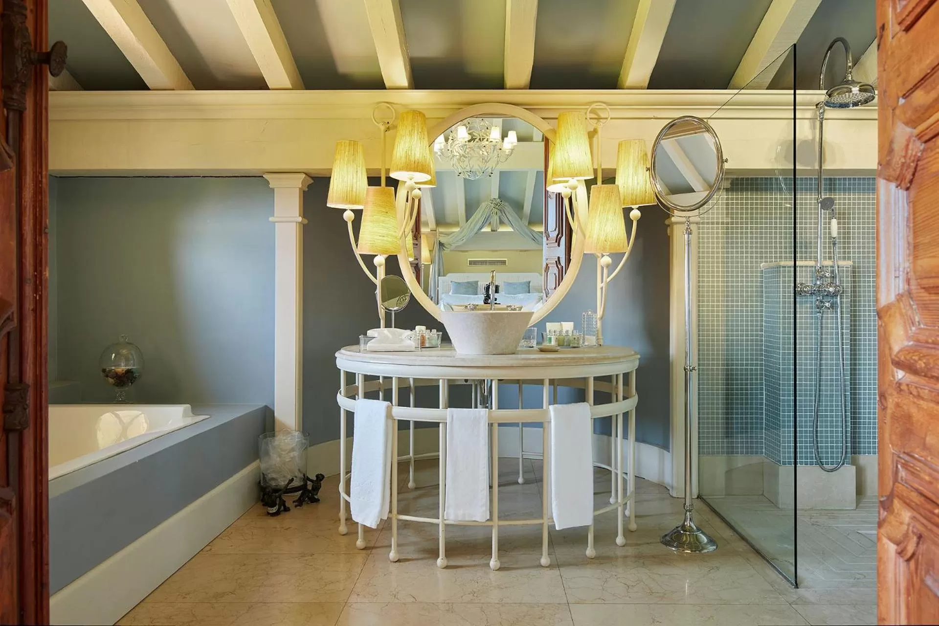 Bathroom in Hotel Iturregi