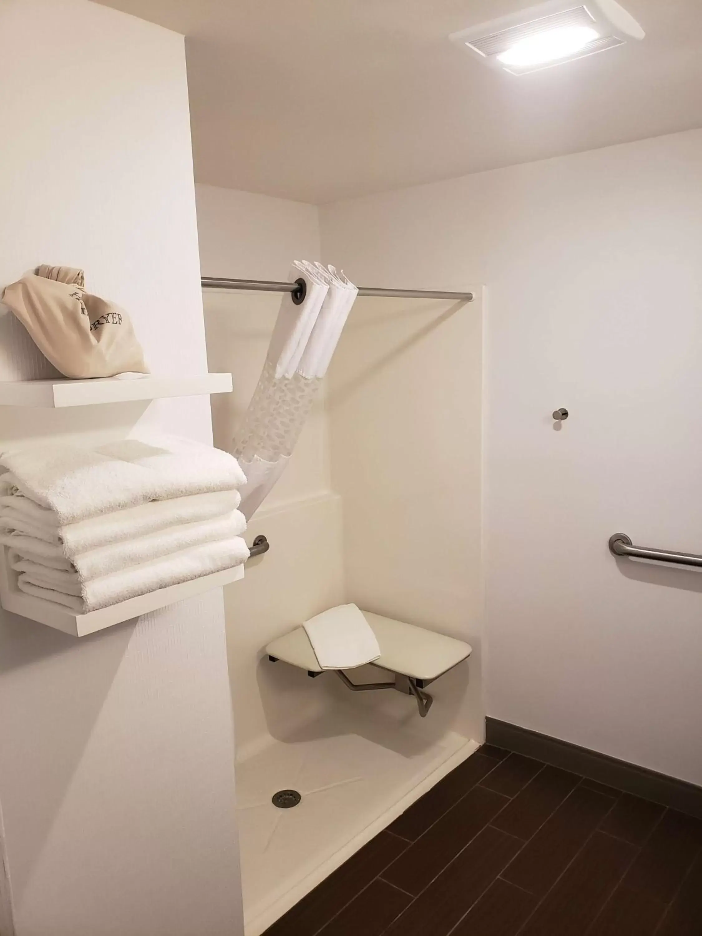 Bathroom in Hampton Inn Tulsa/Broken Arrow Bathroom in Hampton Inn Tulsa/Broken Arrow