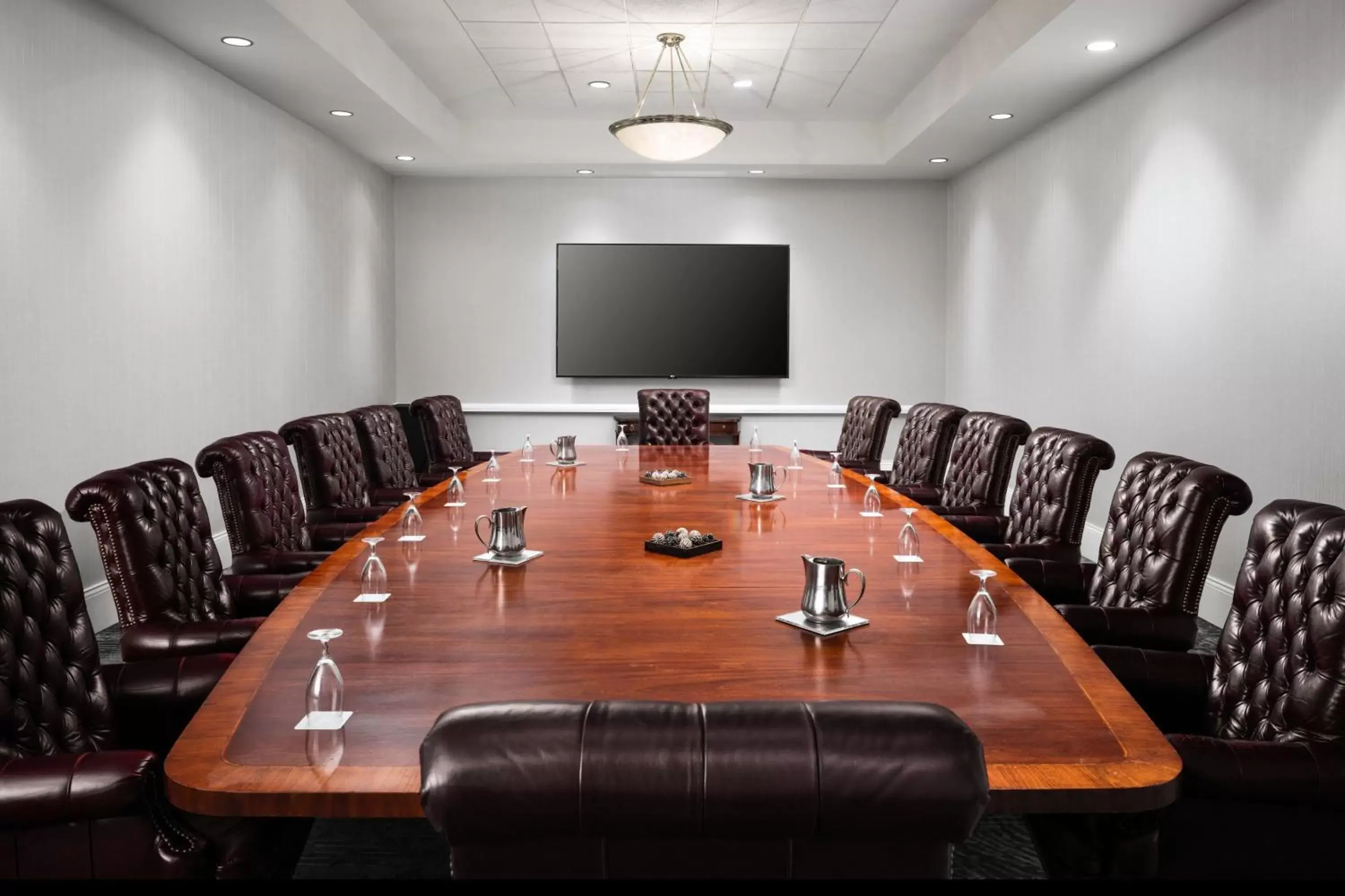 Meeting/conference room in Renaissance Portsmouth-Norfolk Waterfront Hotel
