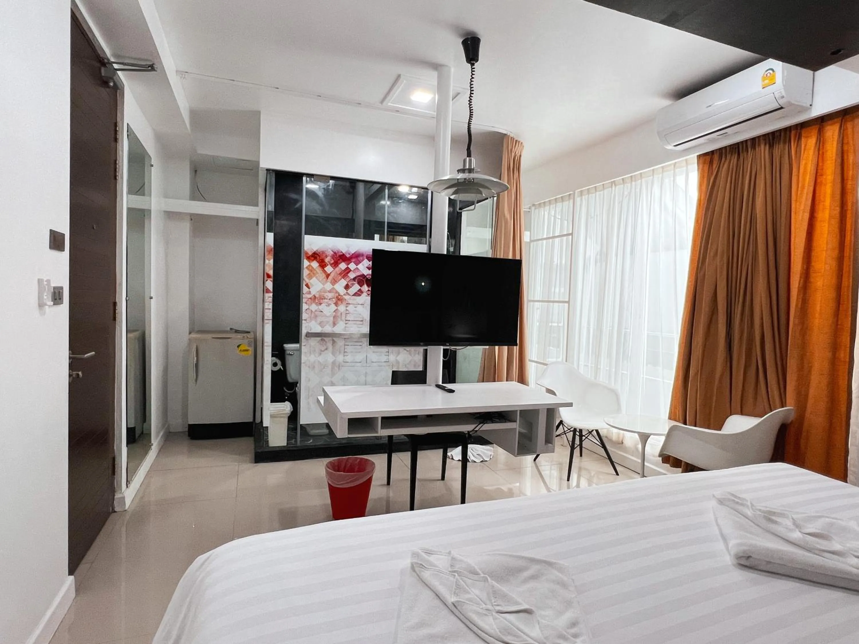 TV and multimedia, Bed in The Color Kata