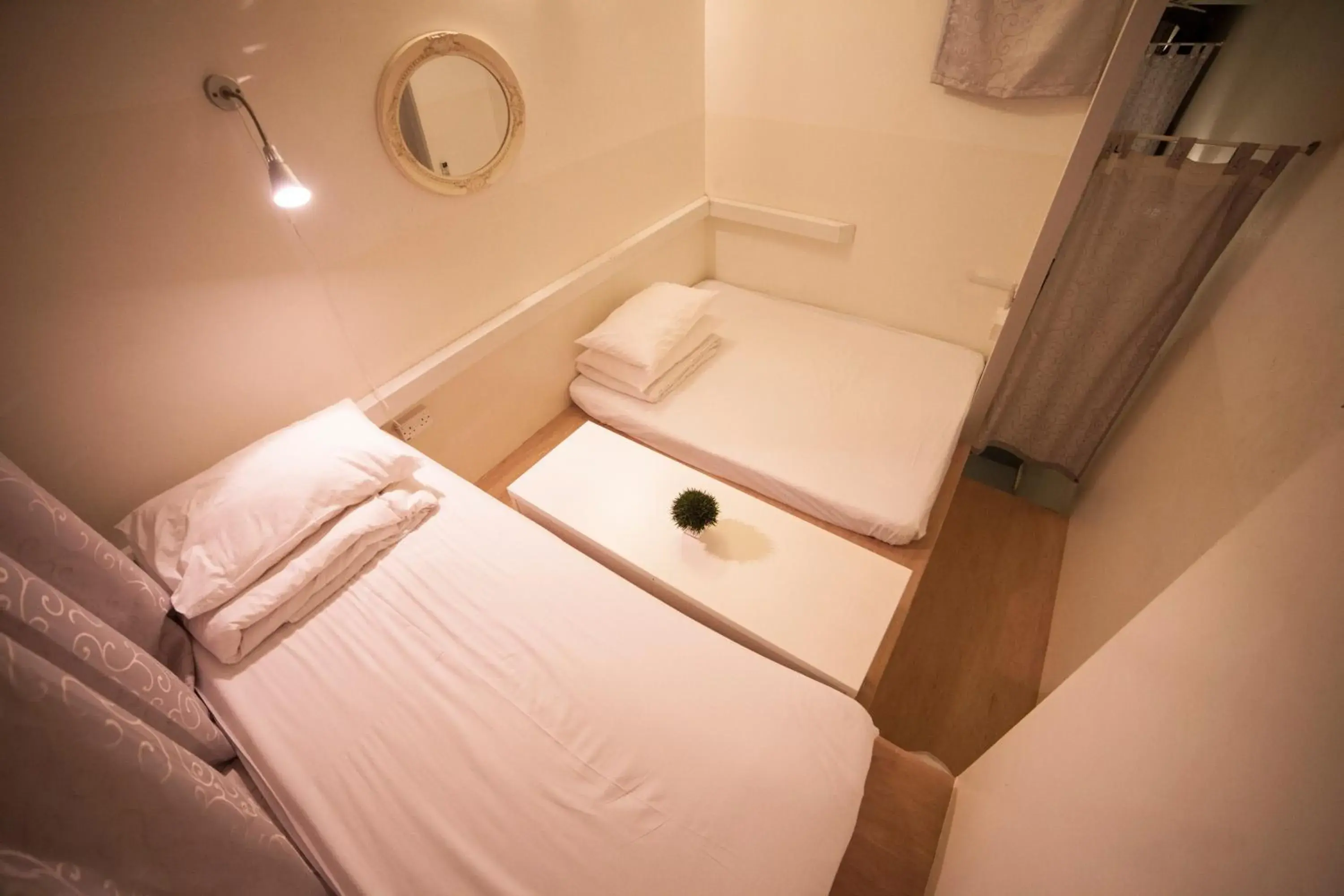 Bed, Bathroom in Blanc Inn
