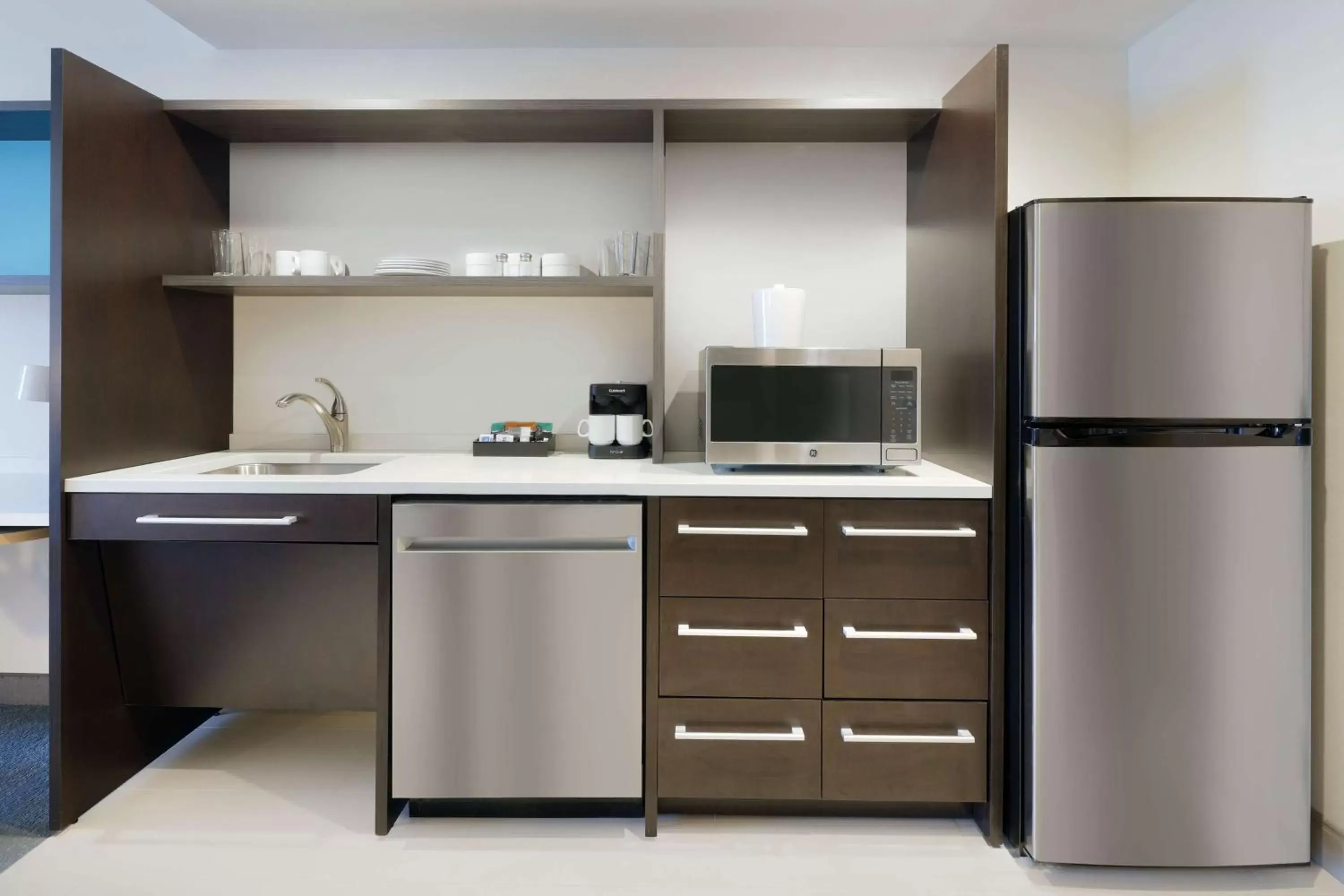 Kitchen or kitchenette, Kitchen/Kitchenette in Home2 Suites By Hilton Richmond Short Pump