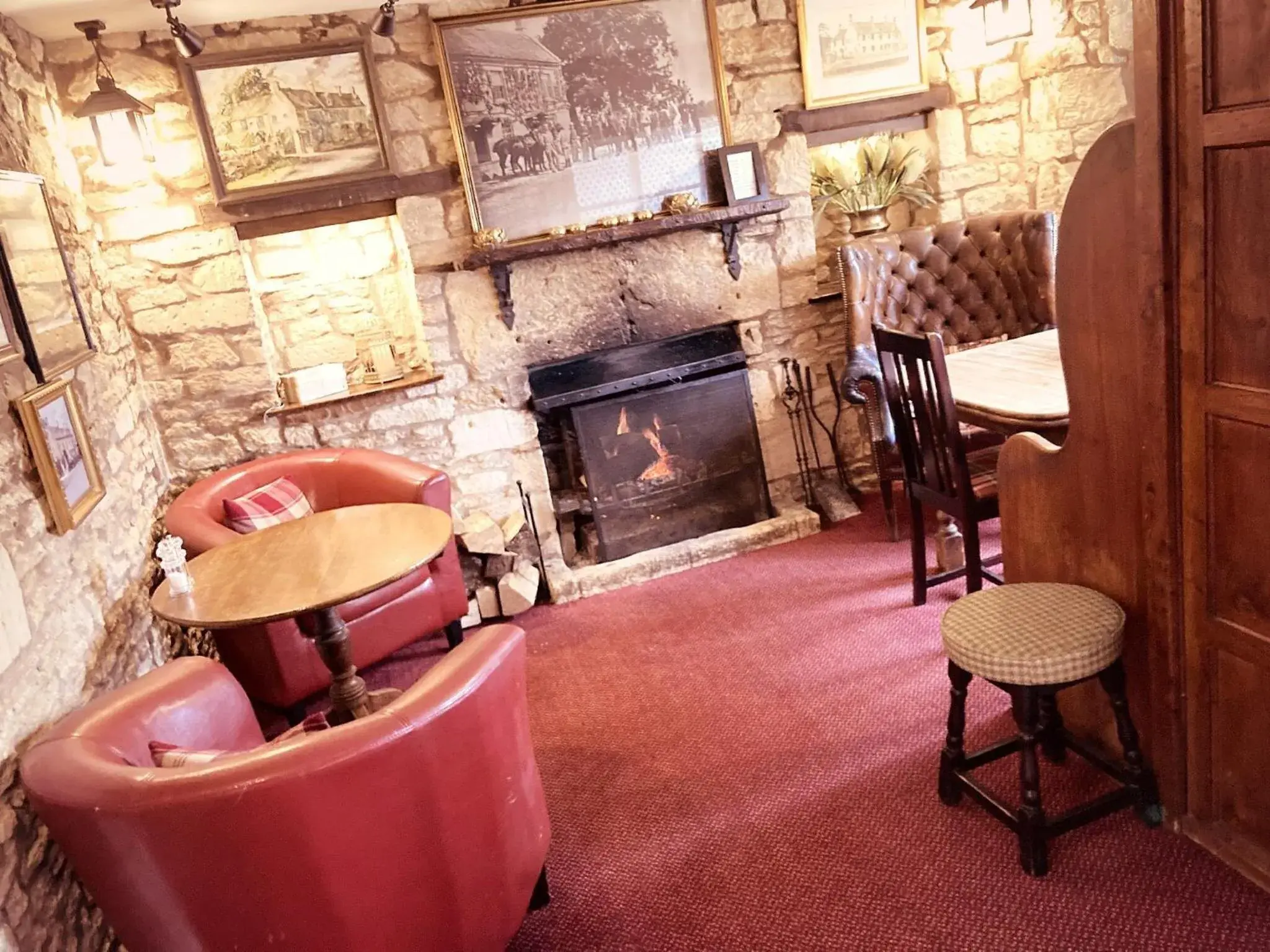 Lounge or bar, Seating Area in Inn for All Seasons