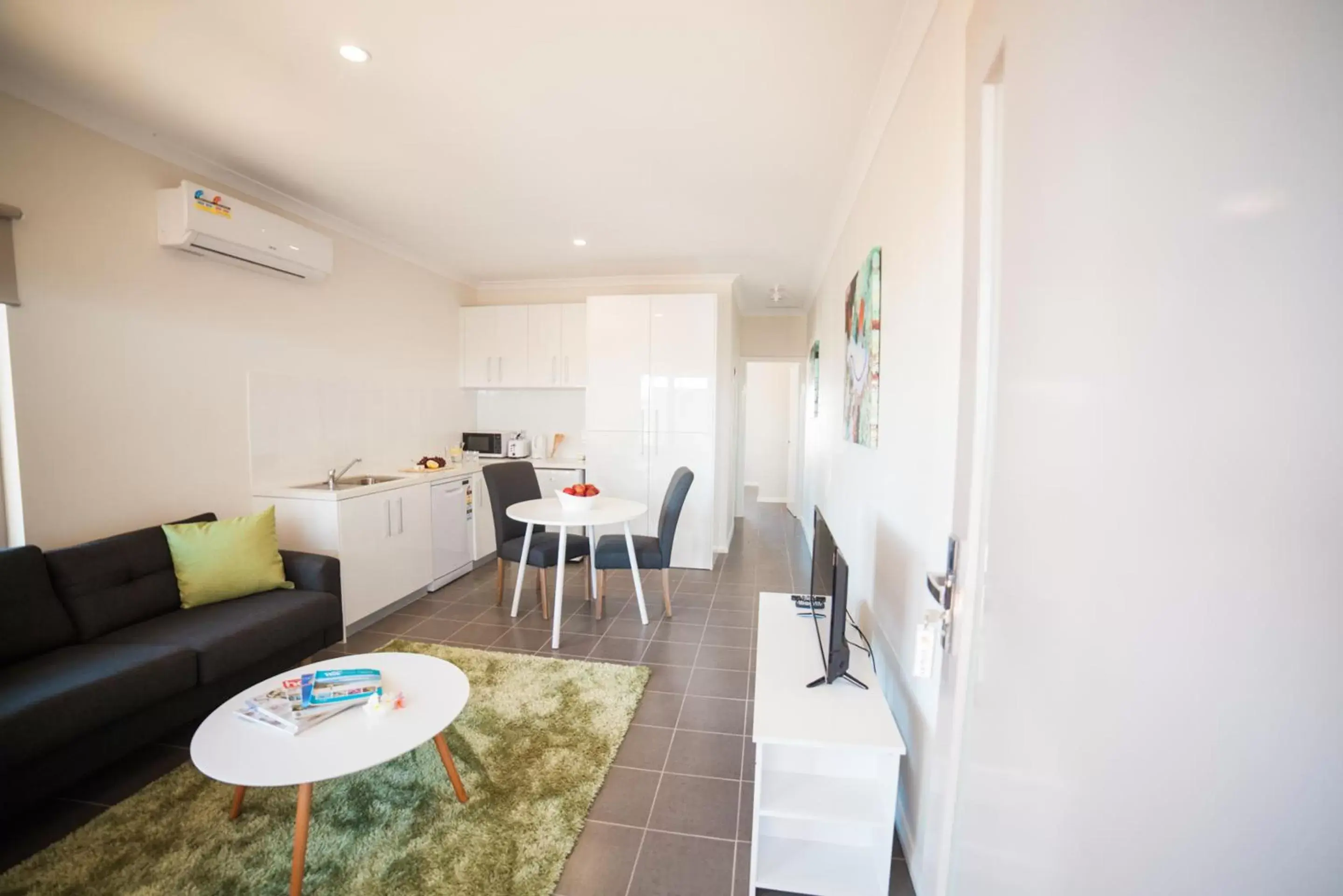 Living room, Dining Area in Exmouth Escape Resort