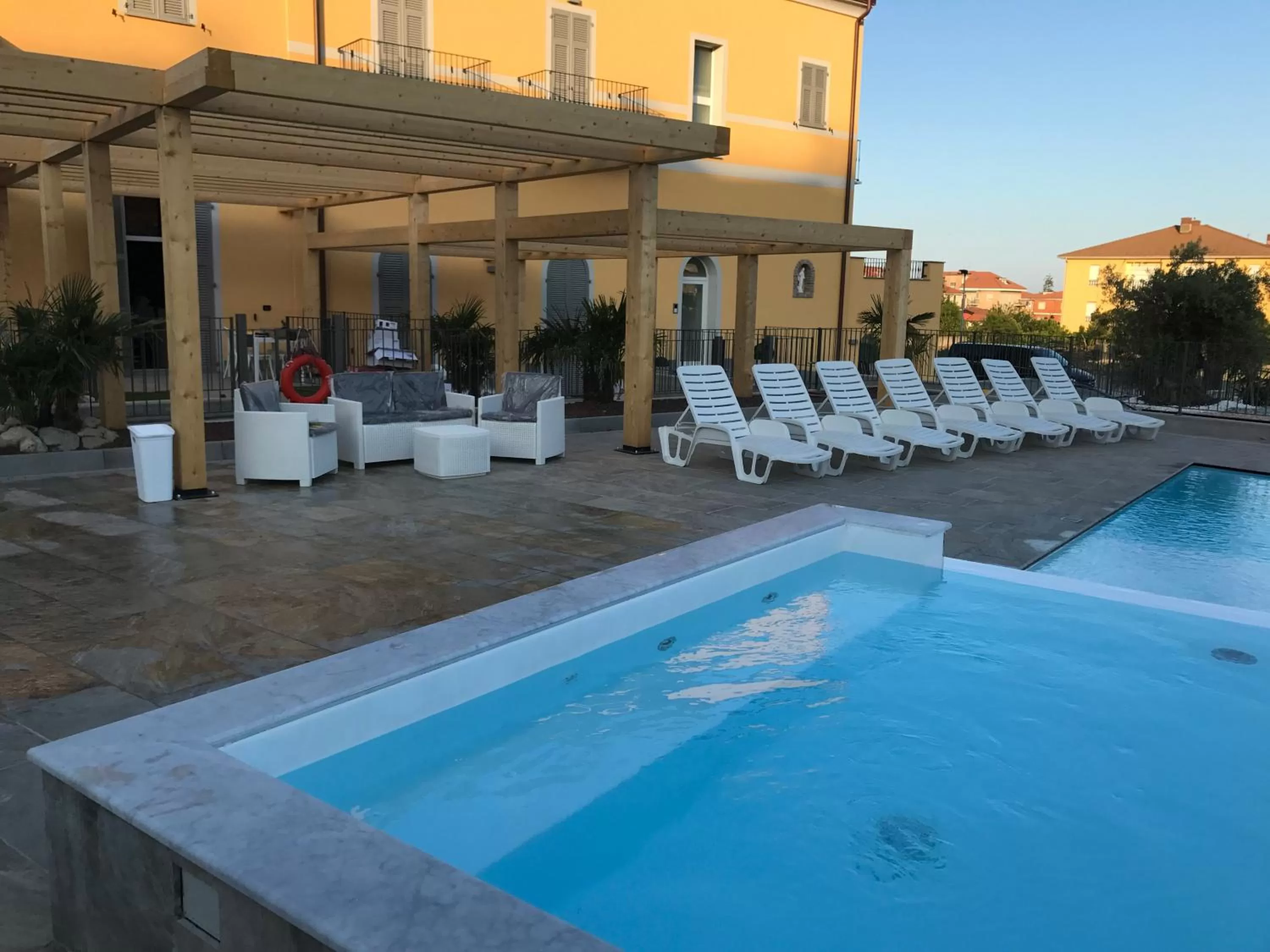 Swimming Pool in Villa Canepa