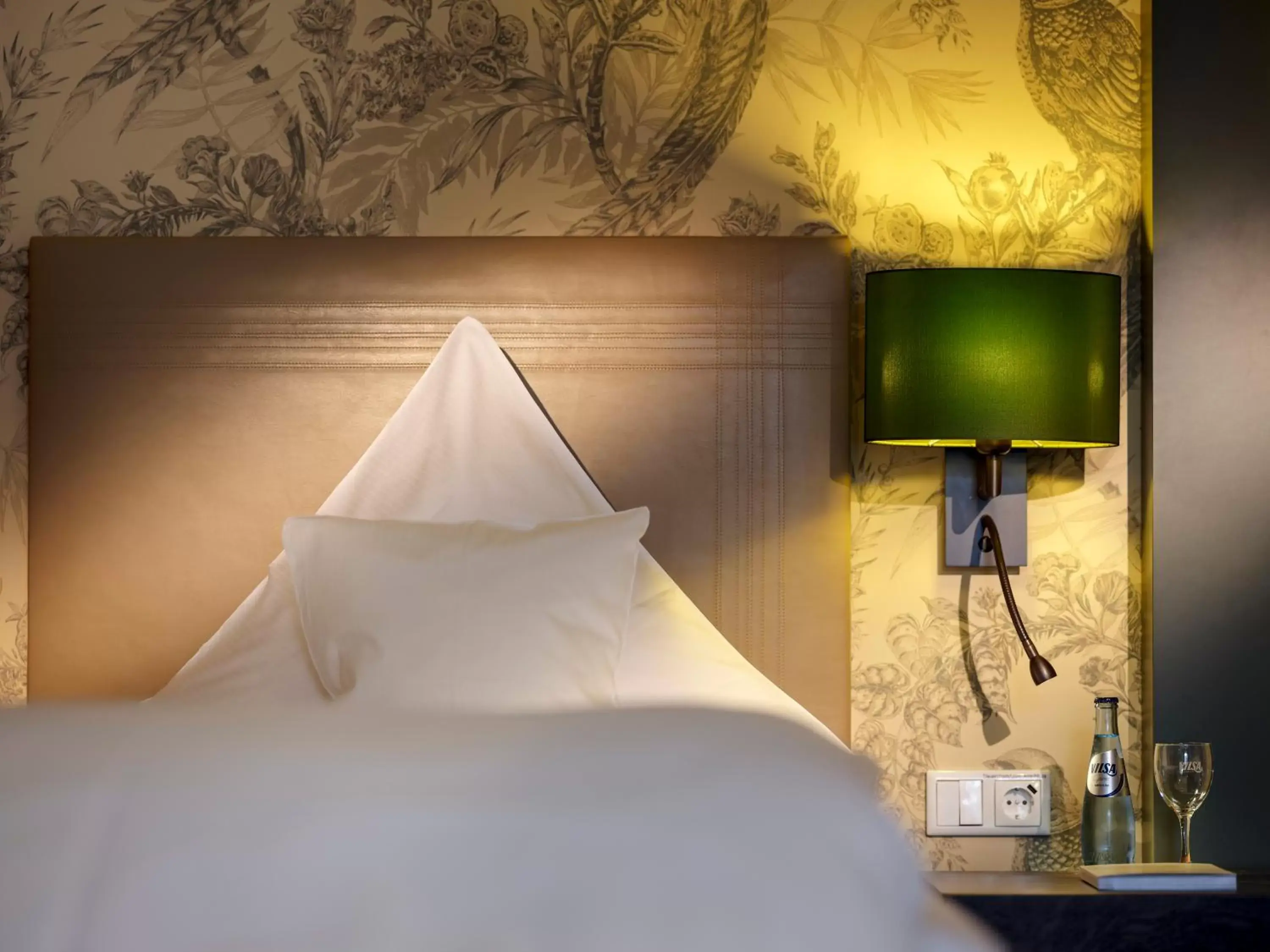 Bedroom, Bed in Romantik Hotel Jagdhaus Eiden am See
