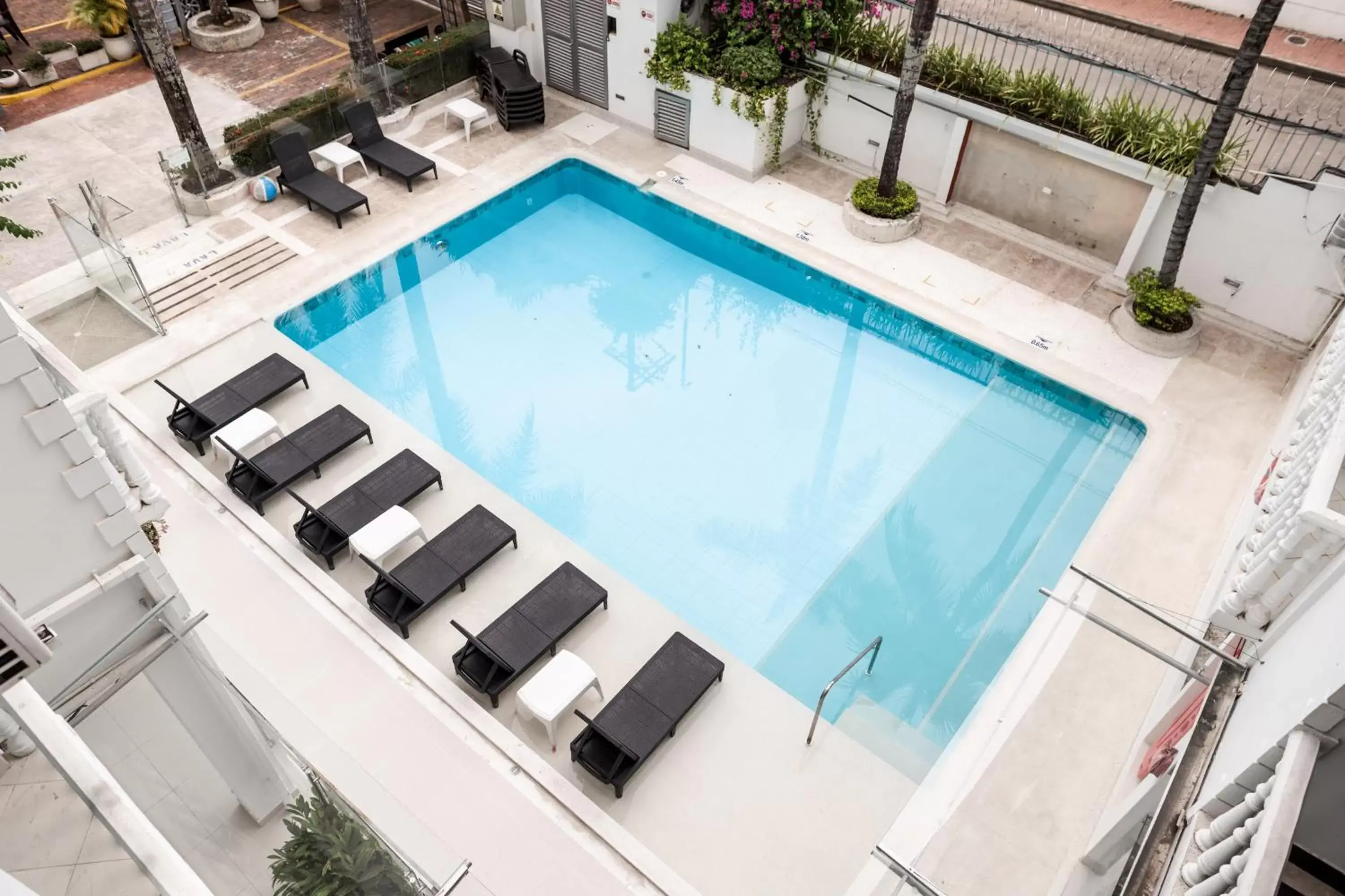 Pool View in Hotel Manantial Melgar