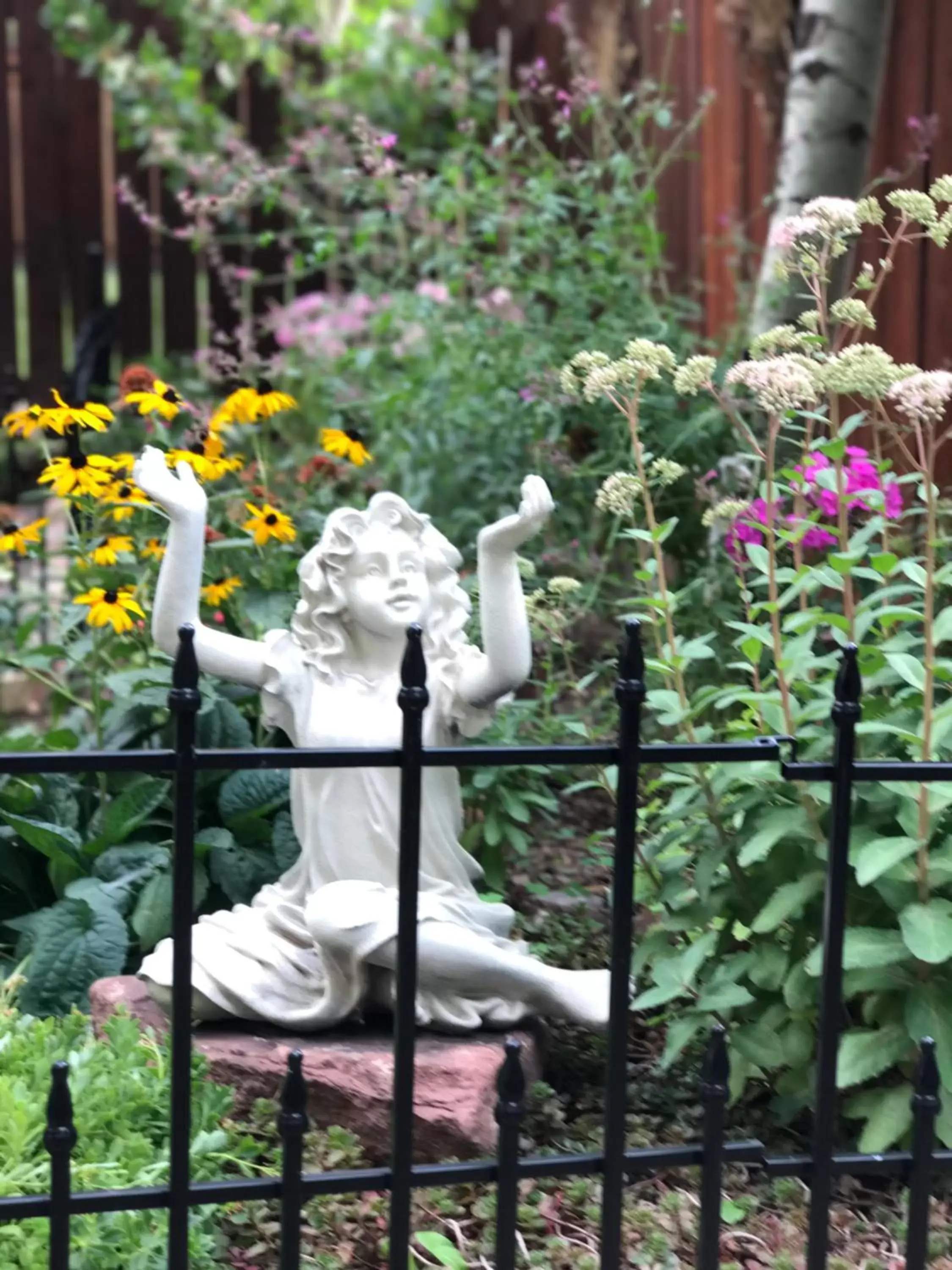 Garden in Downtown B&B with Jacuzzi