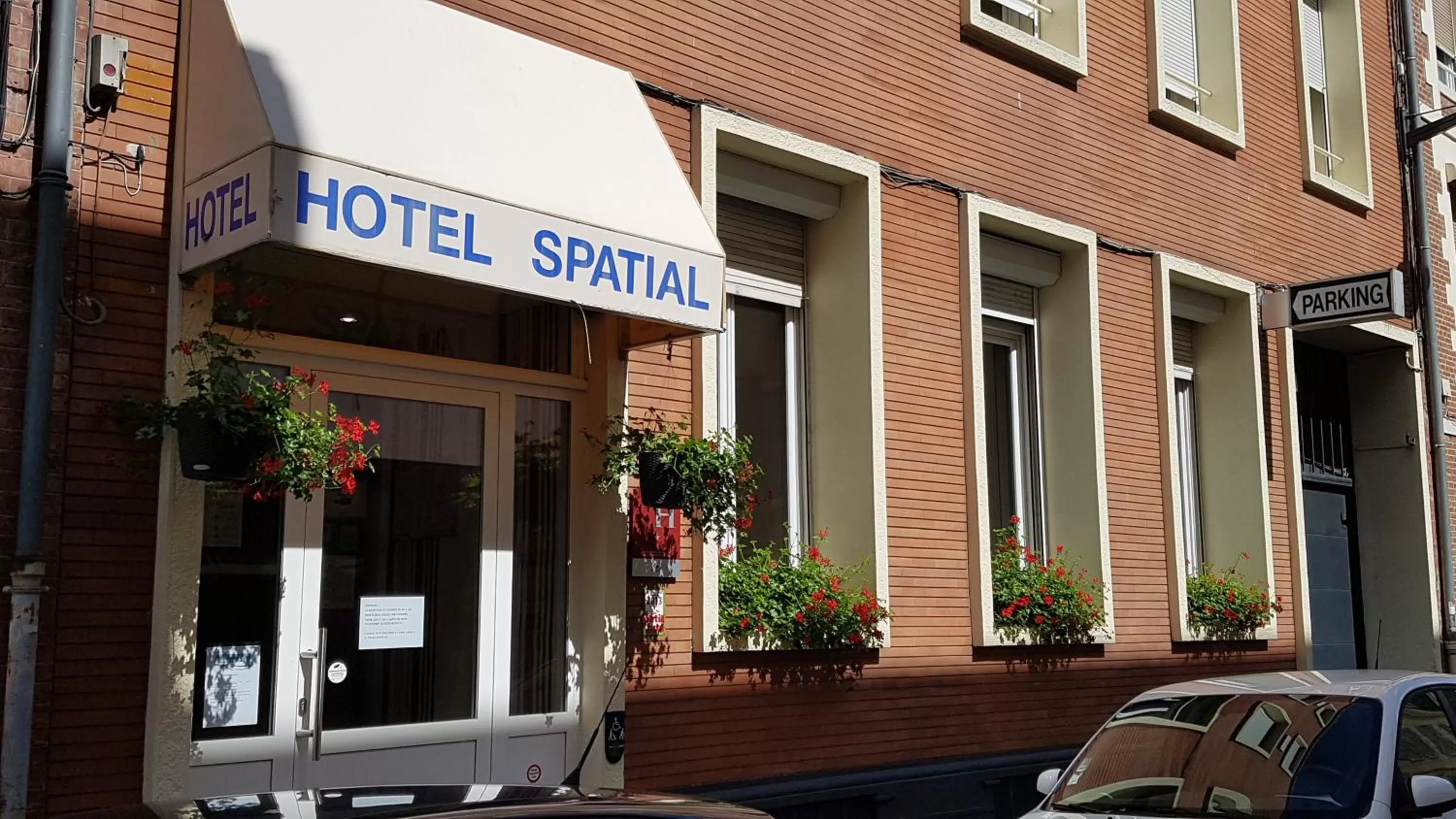 Facade/entrance in Hotel Au Spatial