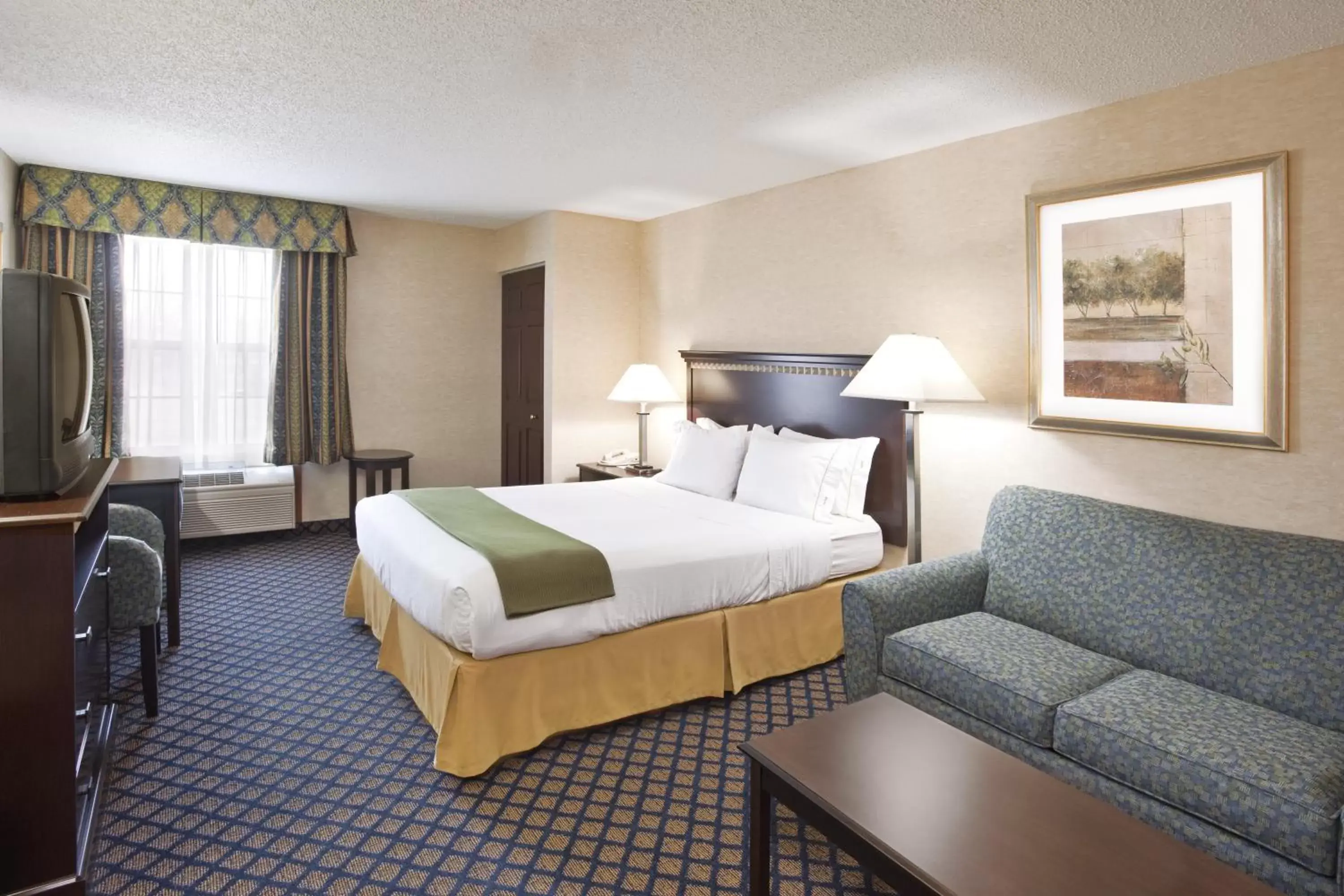 Bedroom in Holiday Inn Express Hotel & Suites Delaware-Columbus Area, an IHG Hotel