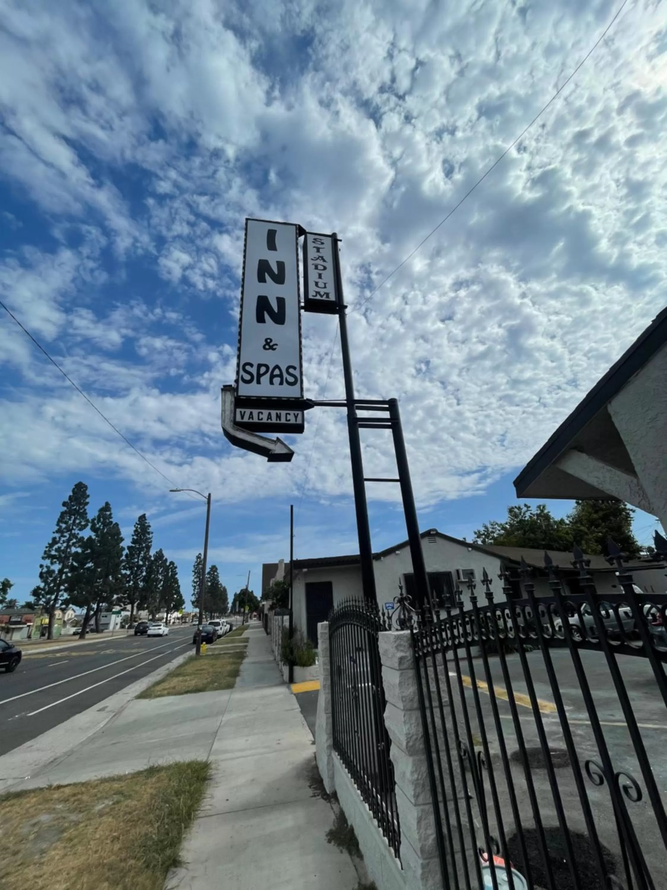 Day in Stadium Inn & Spas