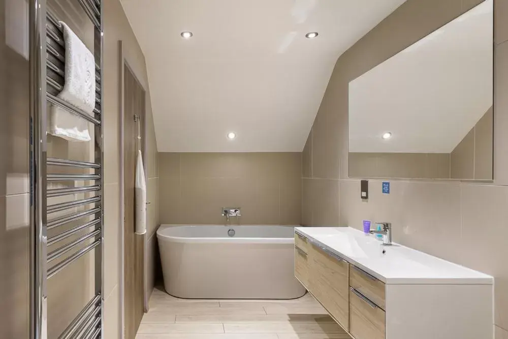 Bathroom in The Kilnwick Percy Resort and Golf Club