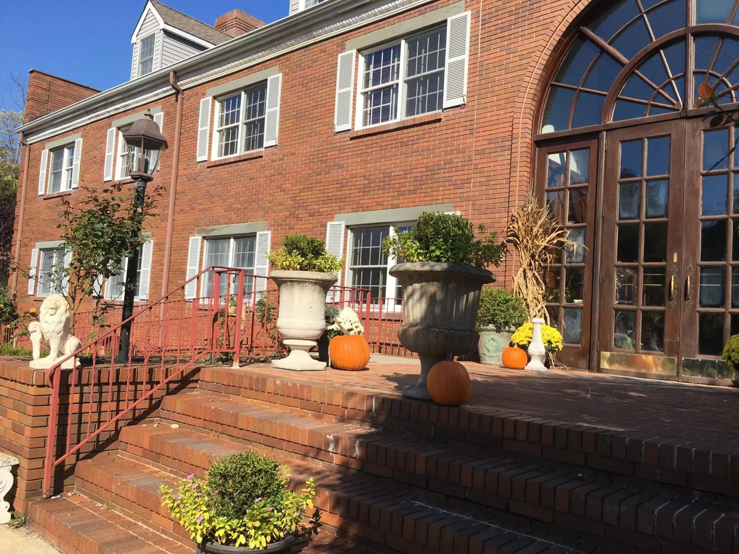 View (from property/room), Property Building in Colts Neck Inn Hotel