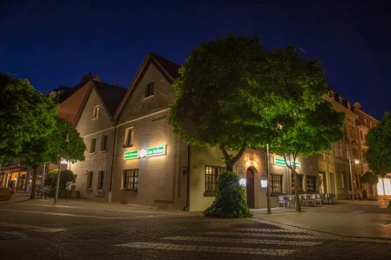 Property Building in Hotel Am Rathaus