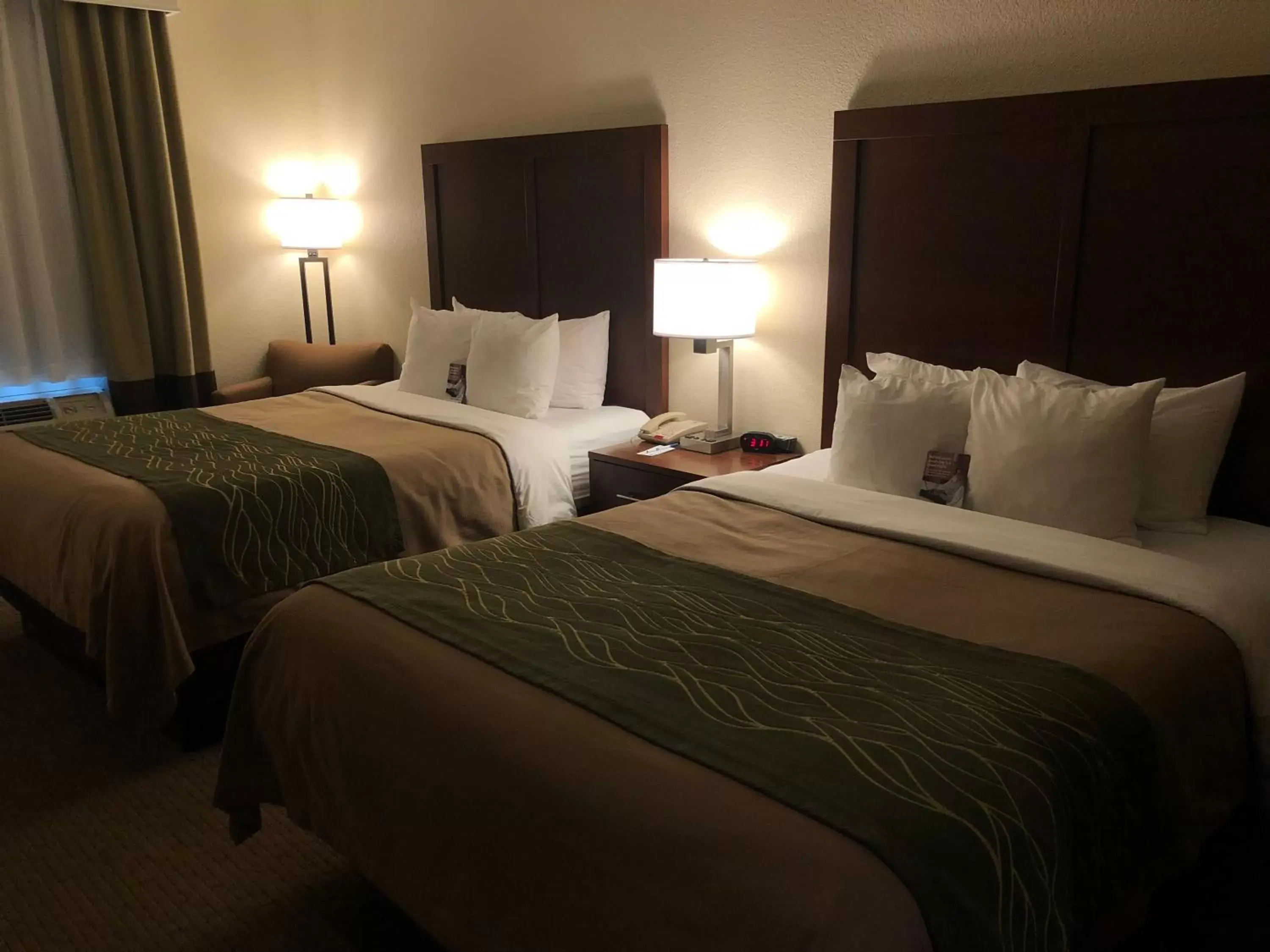 Photo of the whole room, Bed in Comfort Inn Early Brownwood