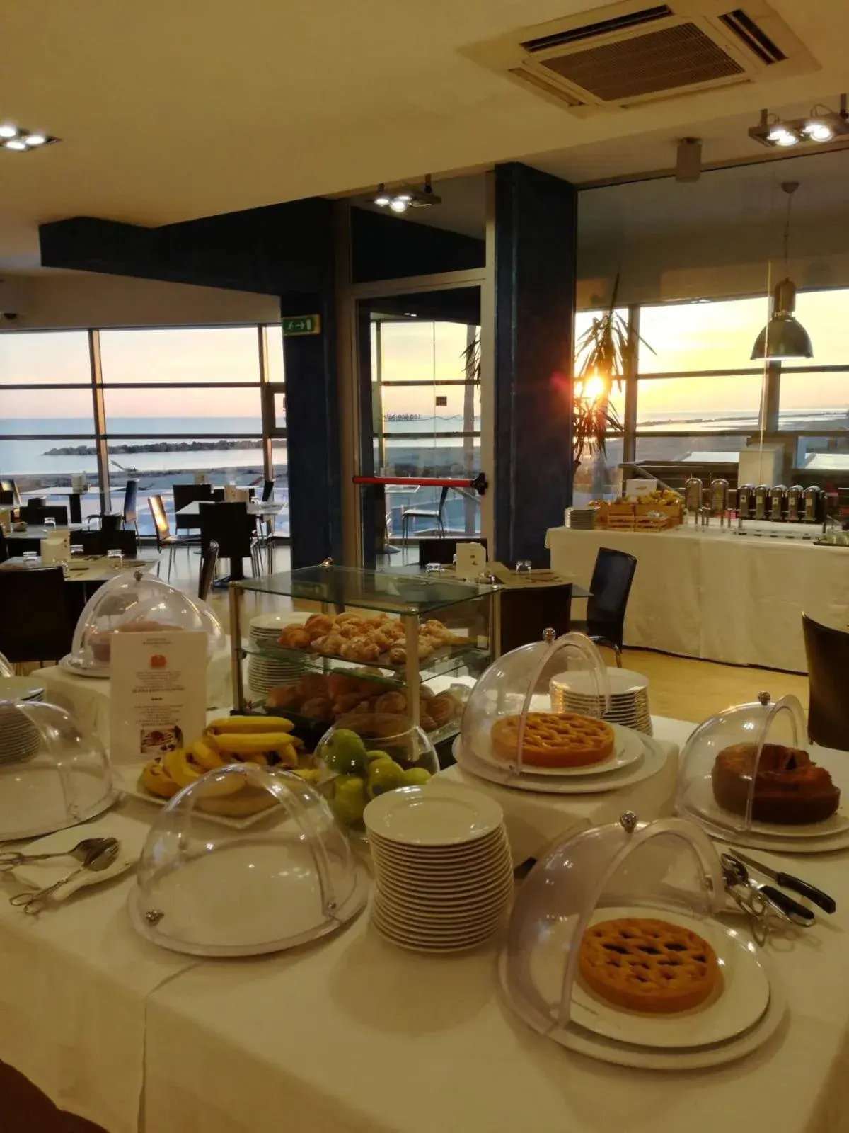 Breakfast, Restaurant/Places to Eat in Sea Lion Hotel