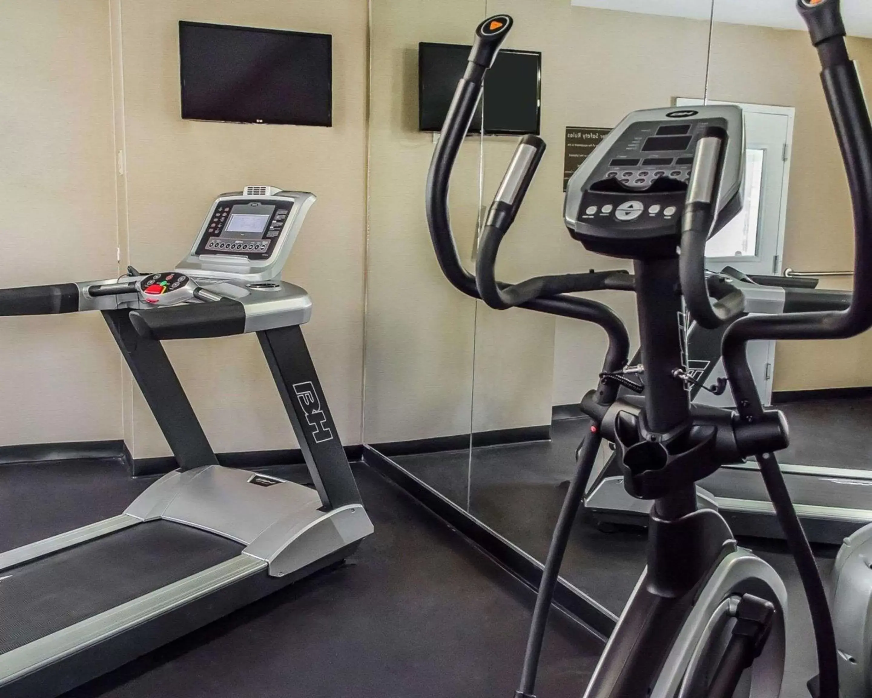 Fitness centre/facilities, Fitness Center/Facilities in SureStay Plus by Best Western Jonestown Lebanon Valley