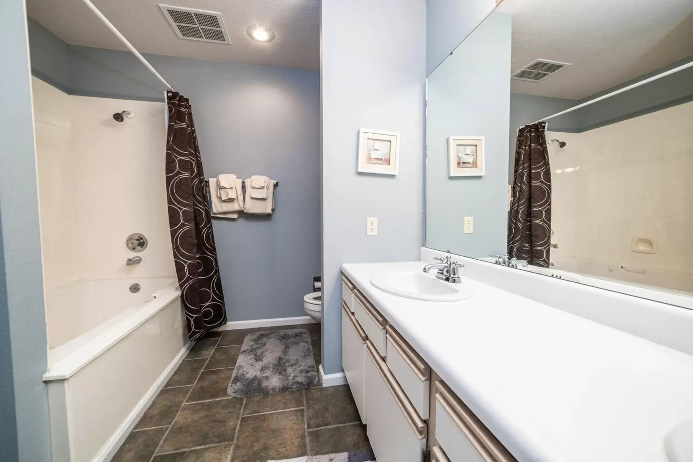 Bathroom in Pointe Royale Golf Resort