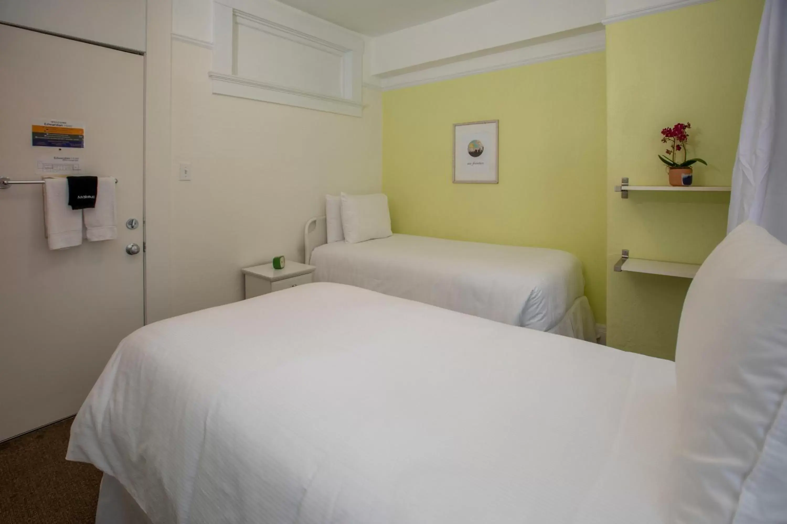 Economy Twin Room in Edwardian Hotel Economy Twin Room in Edwardian Hotel