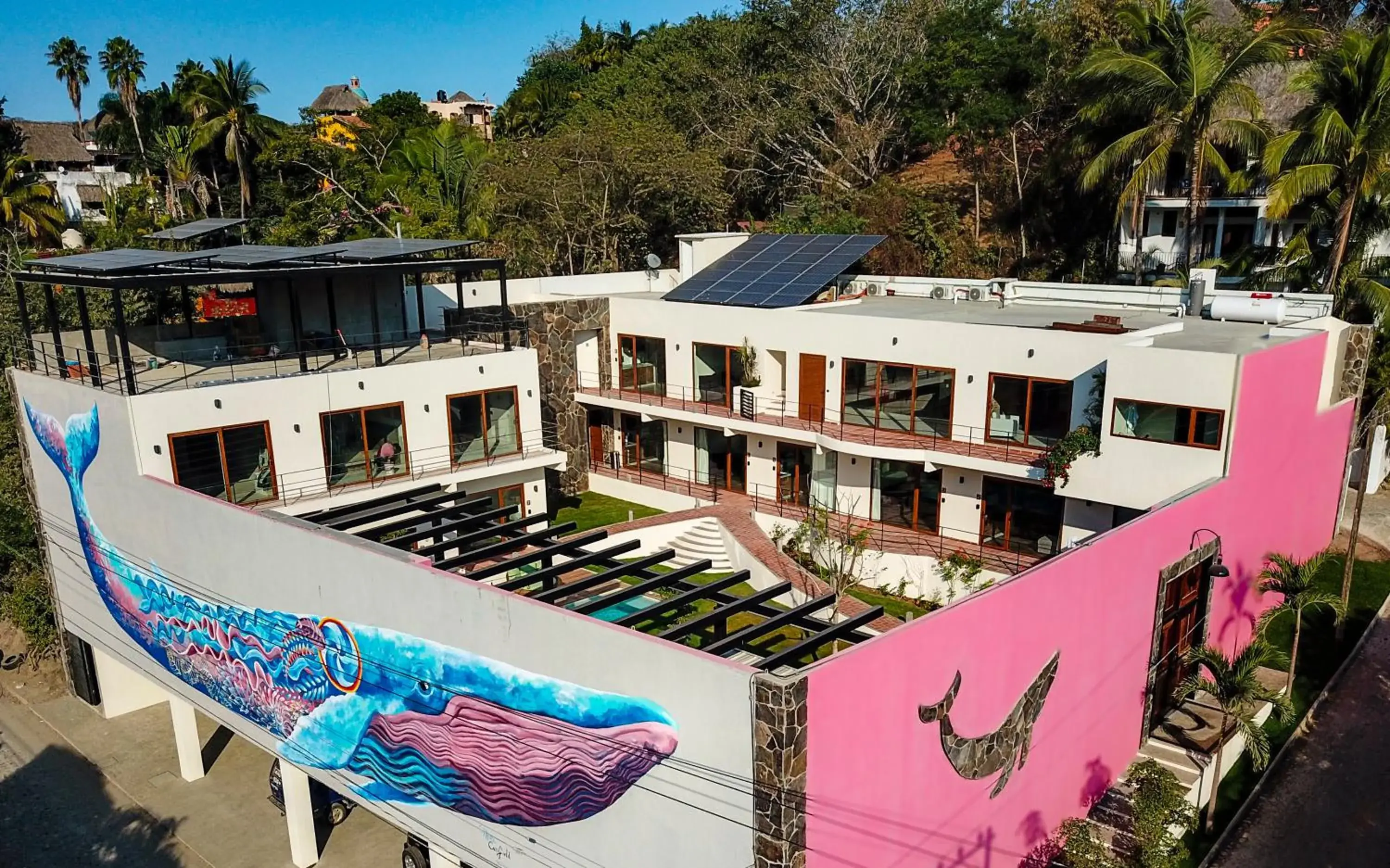 Facade/entrance, Pool View in Casa de la Ballena