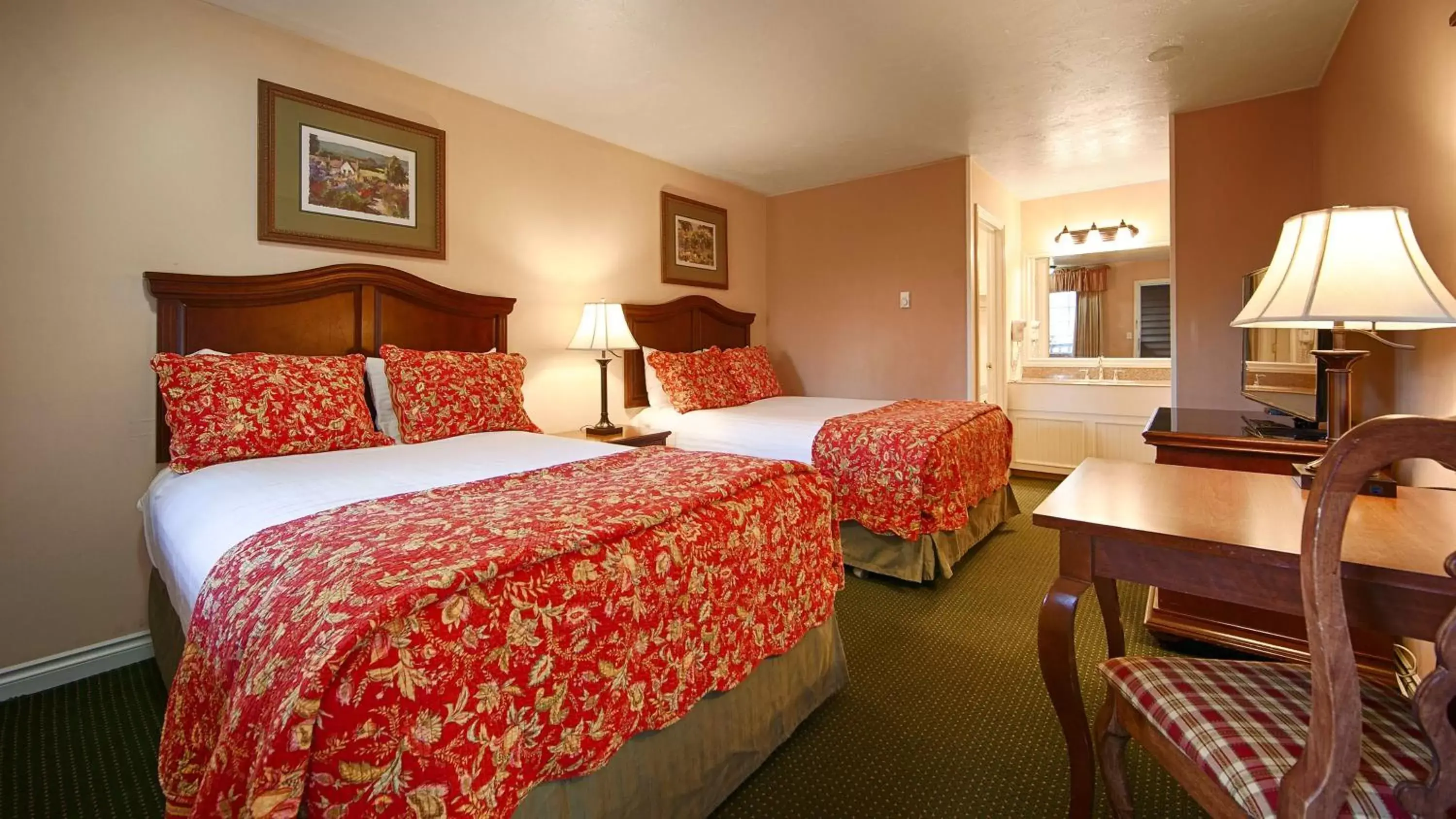 Photo of the whole room, Bed in Best Western Country Lane Inn