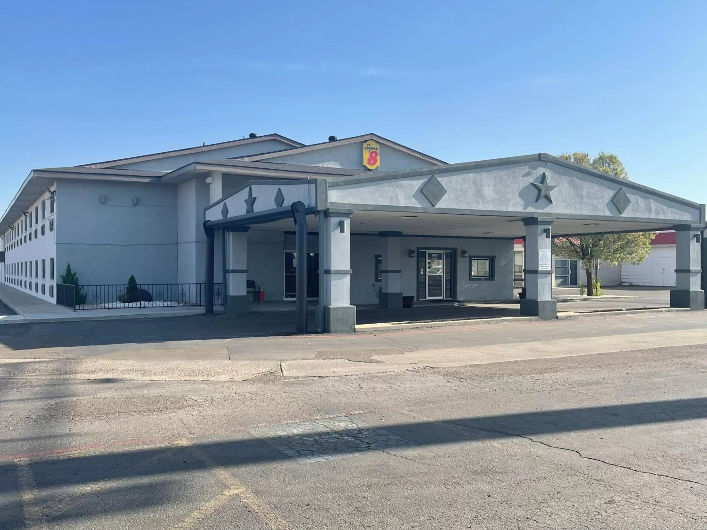 Property Building in Super 8 by Wyndham Amarillo Central TX