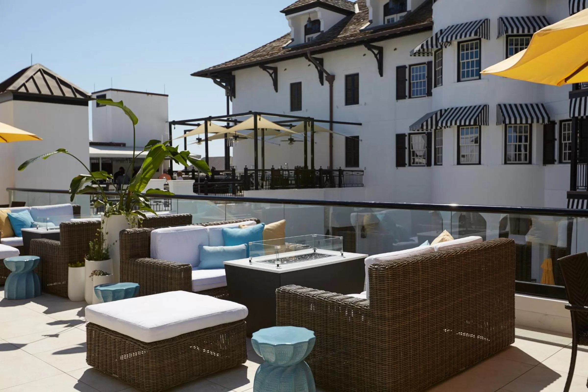 Restaurant/places to eat in The Pearl Hotel